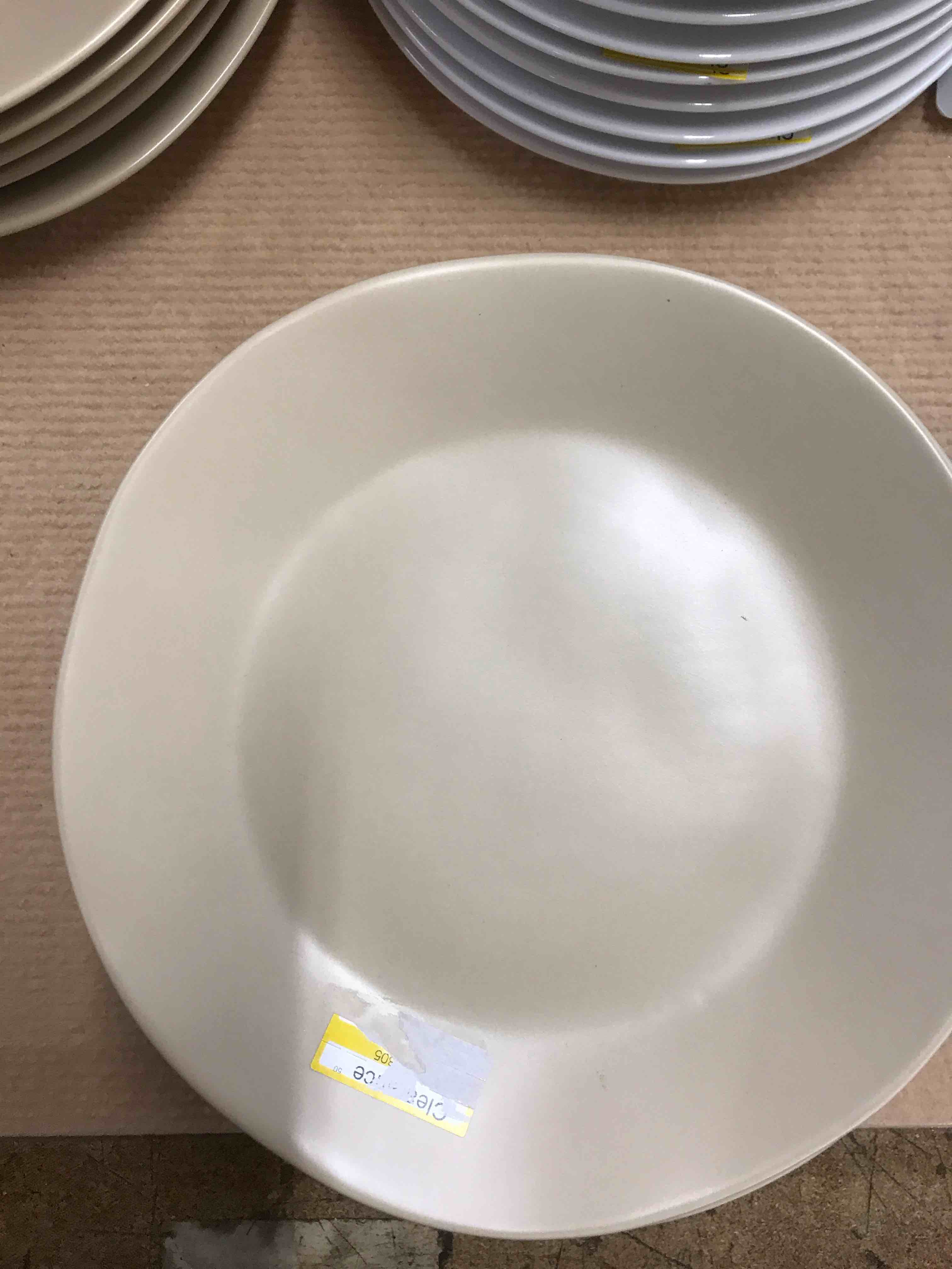 Condition photo showing New/Like New for 8.5" Stoneware Aralia Organic Coupe Salad Plate Beige - Threshold™ set of 8