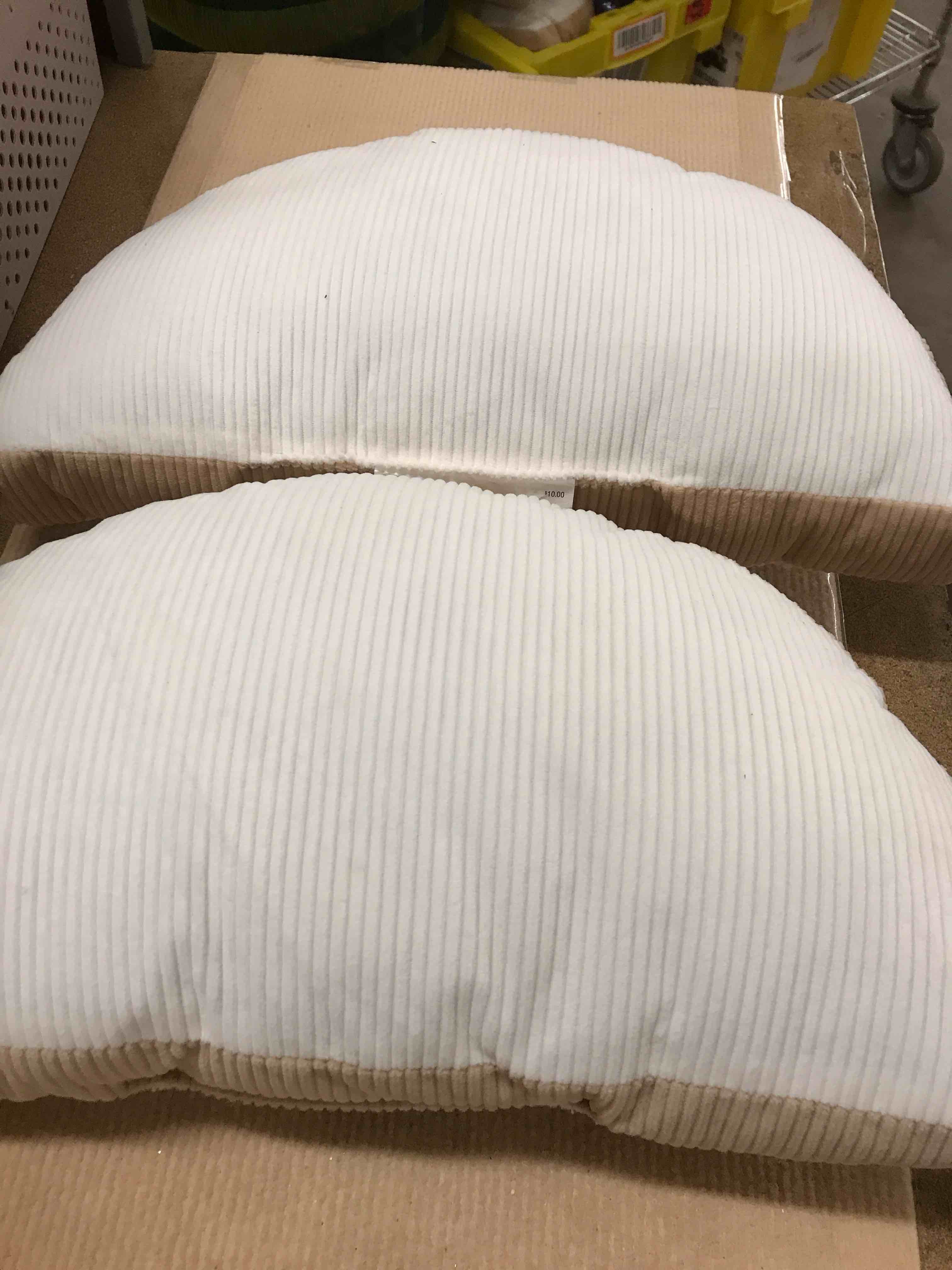 set of two pillows 