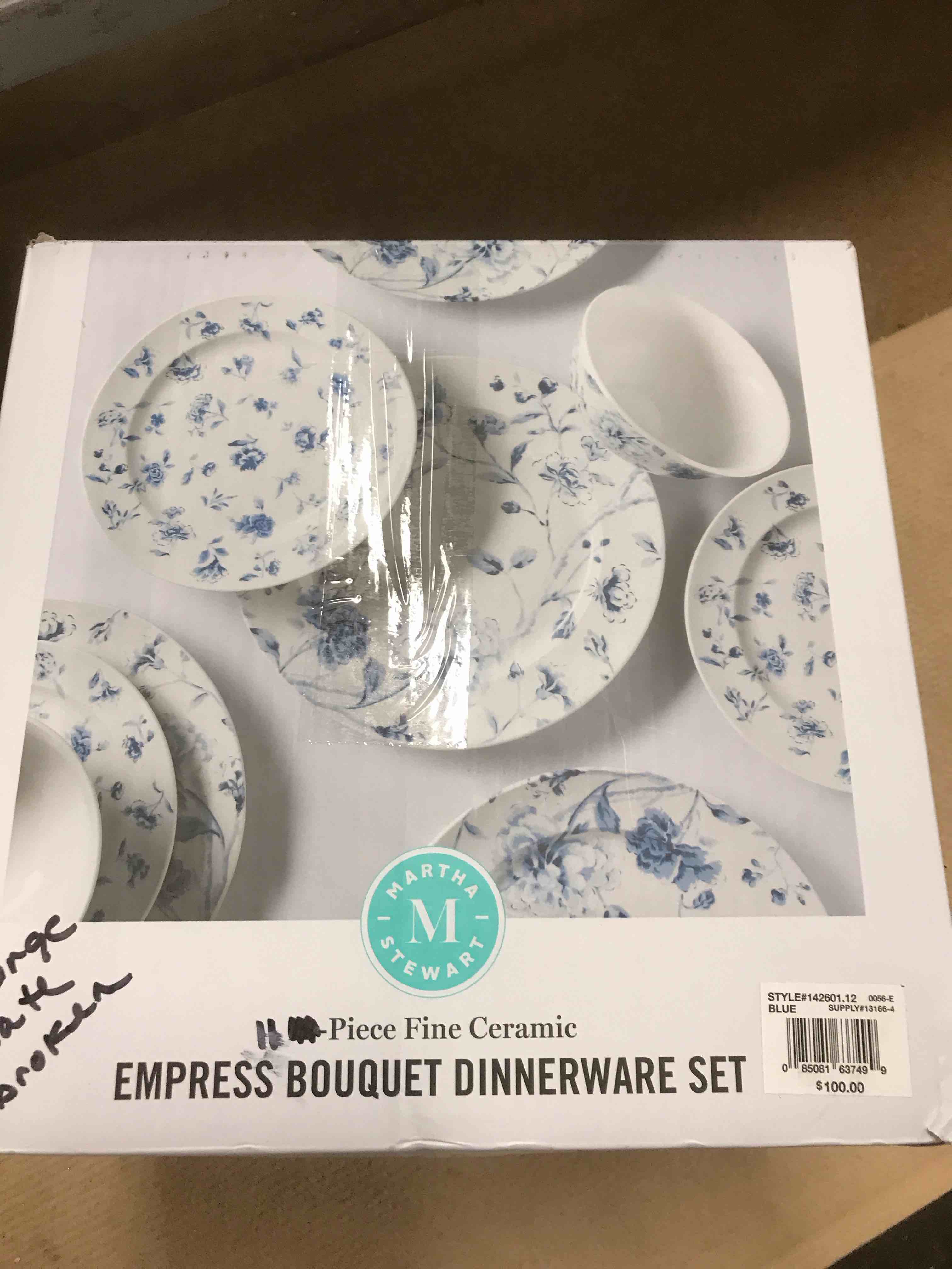 Dinnerware Set