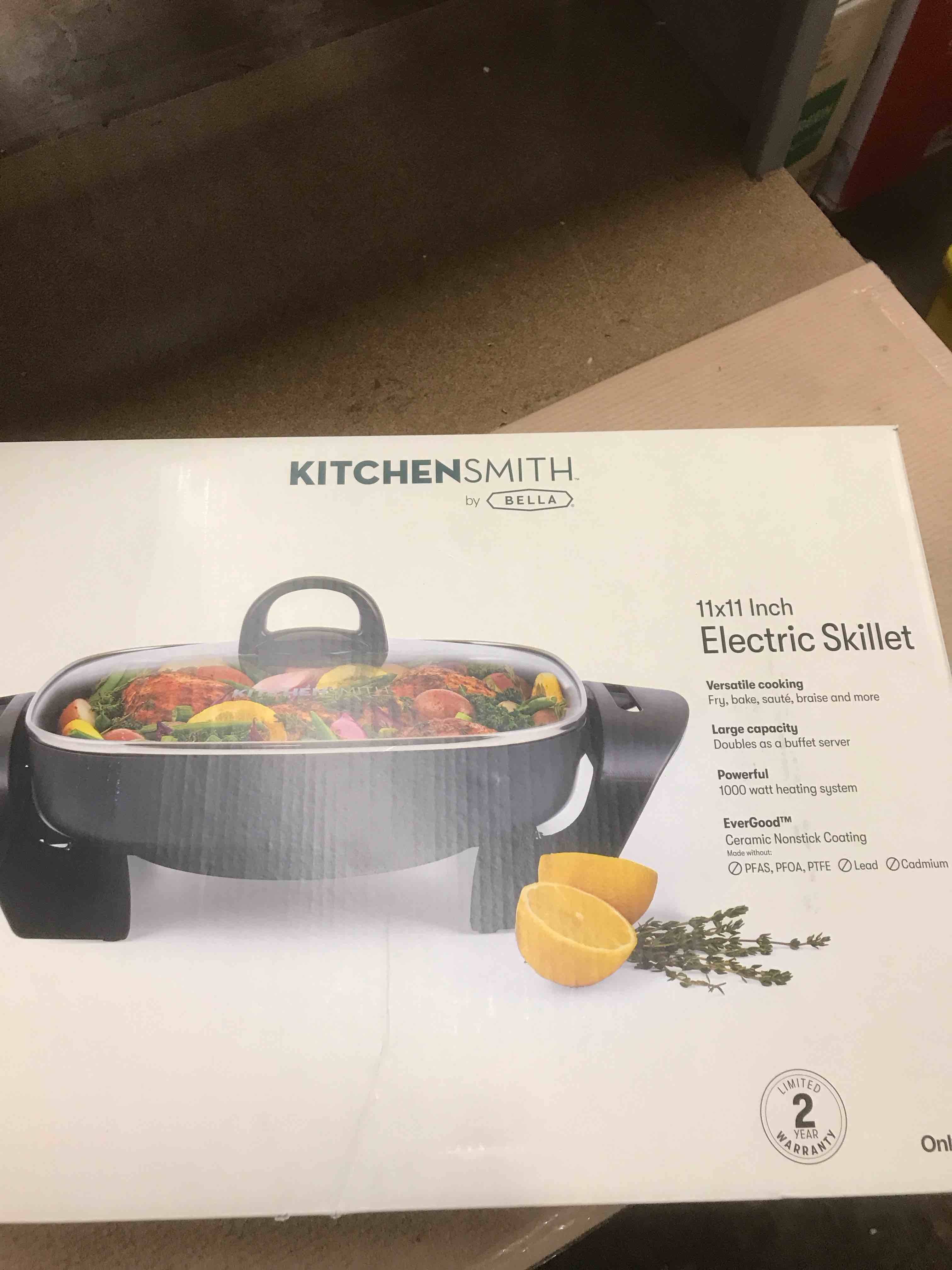 Condition photo showing New/Like New for KitchenSmith by bella 11"x11" Skillet with EverGood Ceramic Nonstick Coating PFAS-Free: Aluminum, Temperature Control, Black