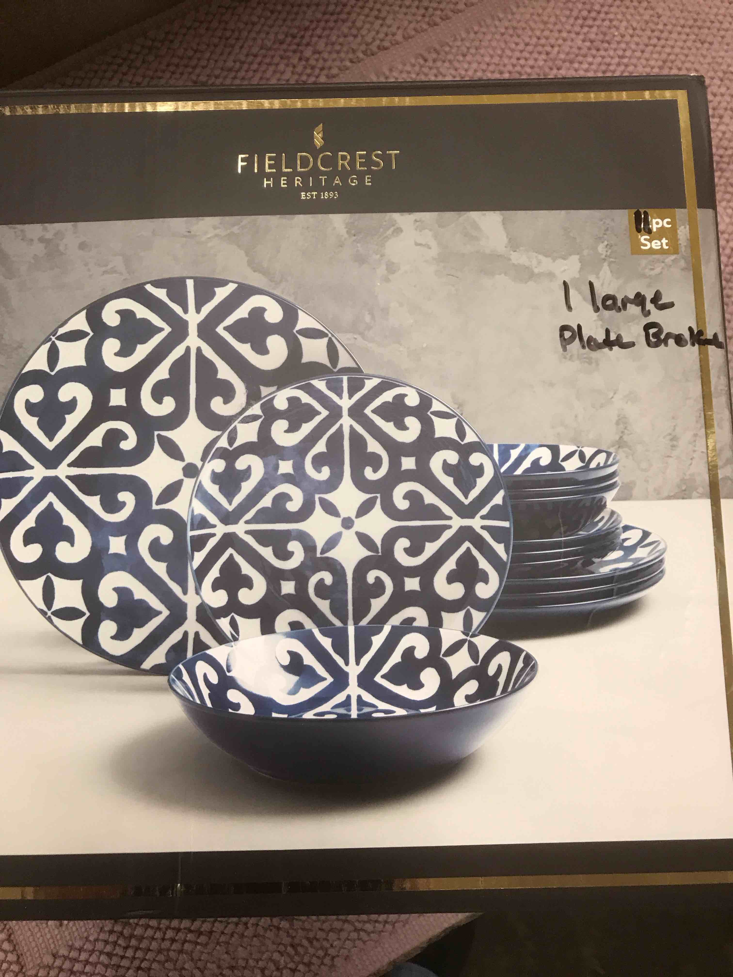 Dinnerware Set 11 piece