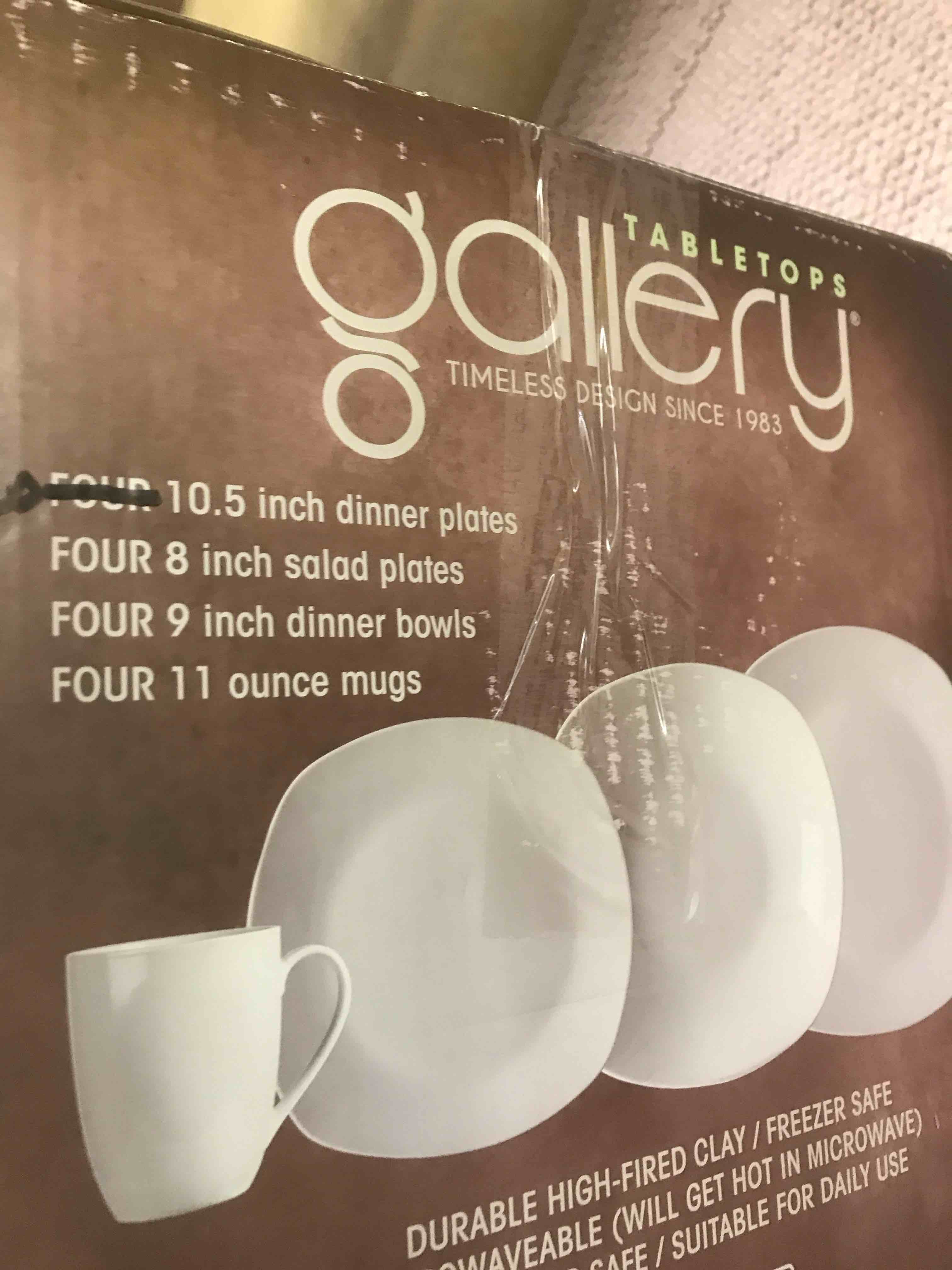 Condition photo showing As Is for Dinnerware Set 14 piece 
