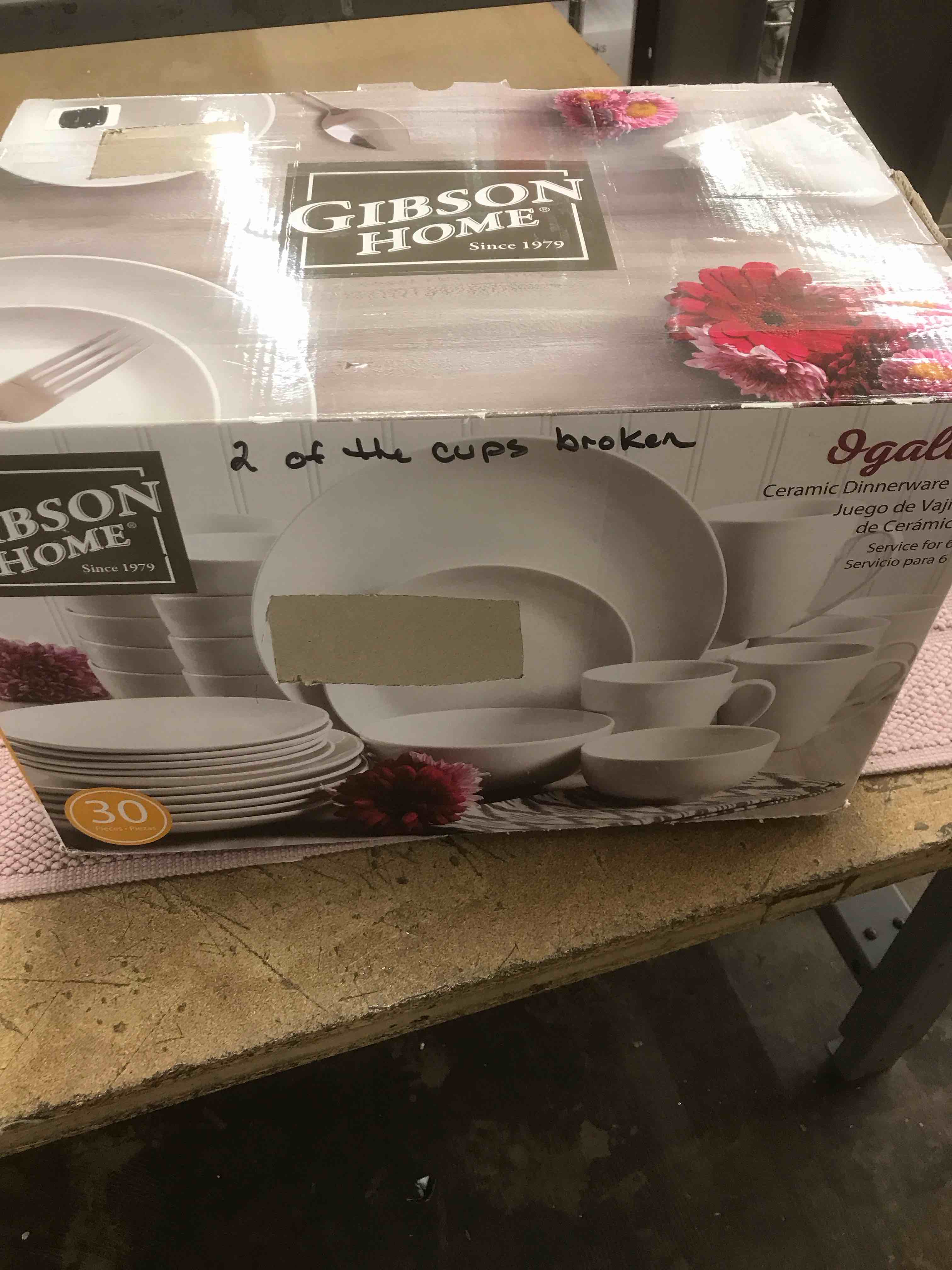 Dinnerware Set 28 piece