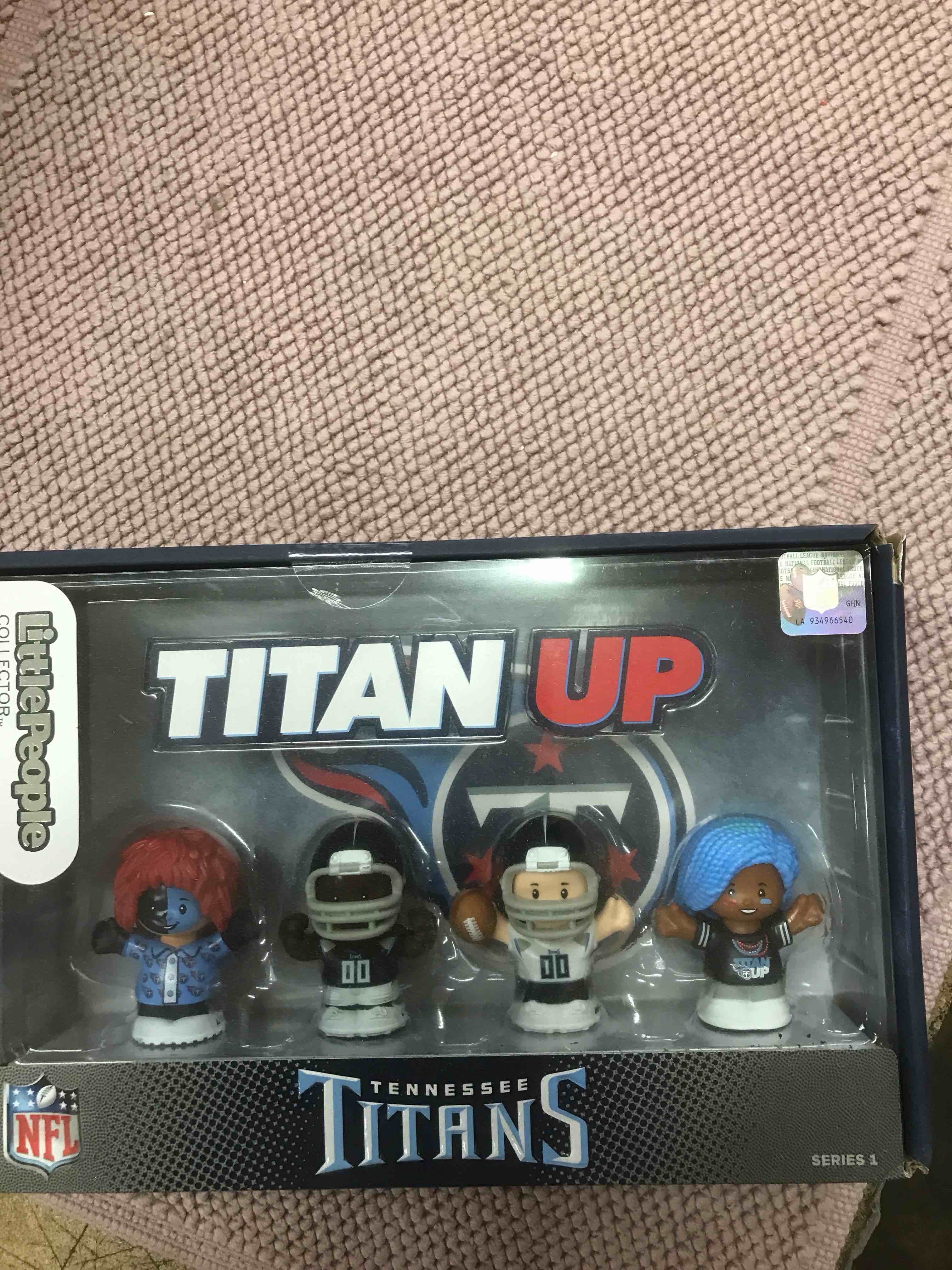 Condition photo showing New/Like New for Fisher-Price Little People 4-Pack Tennessee Titans Figures Collector Set, Multi