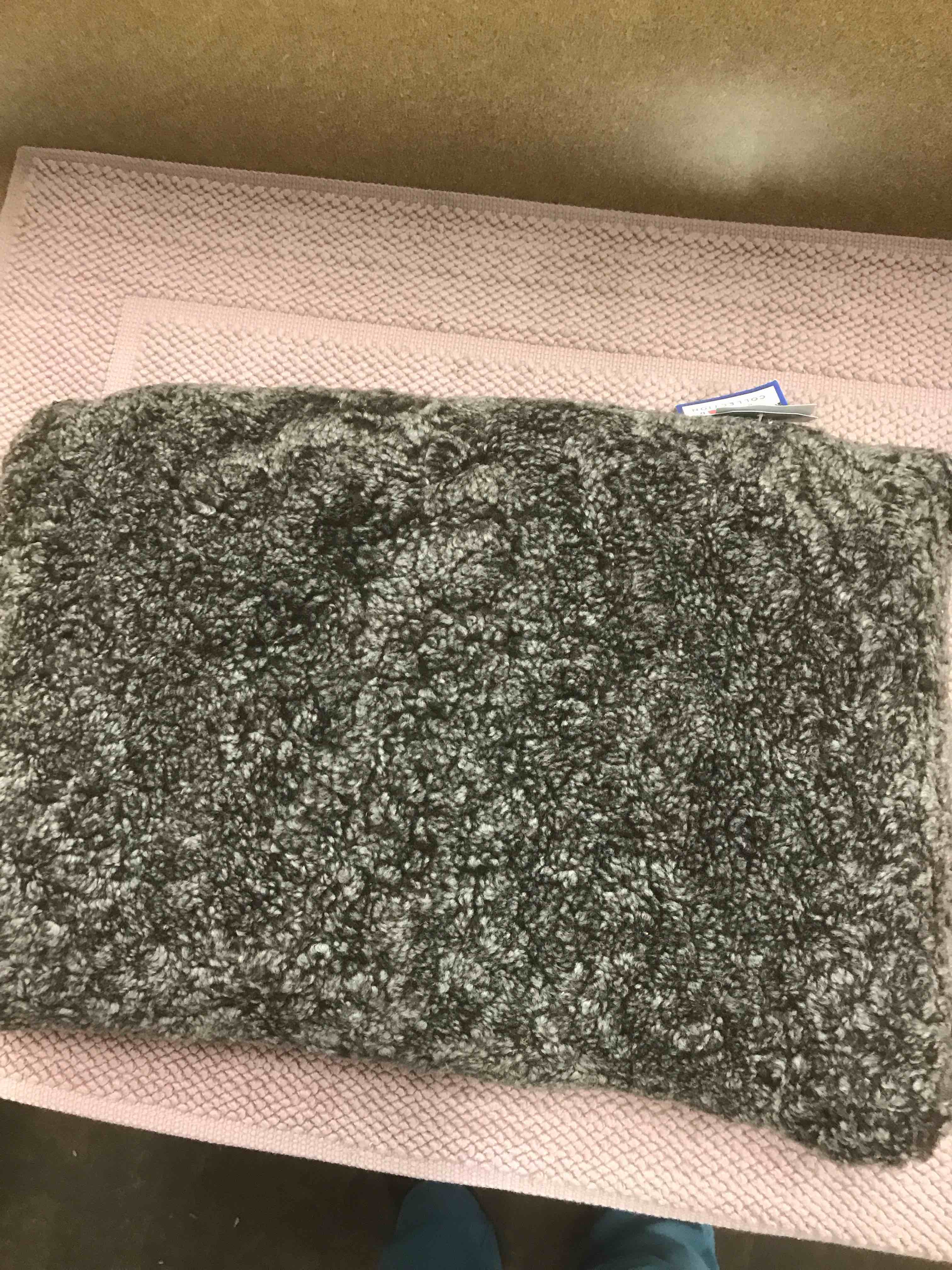 Warm & Comfy Nordic Living - New Zealand sheepskin cushion 