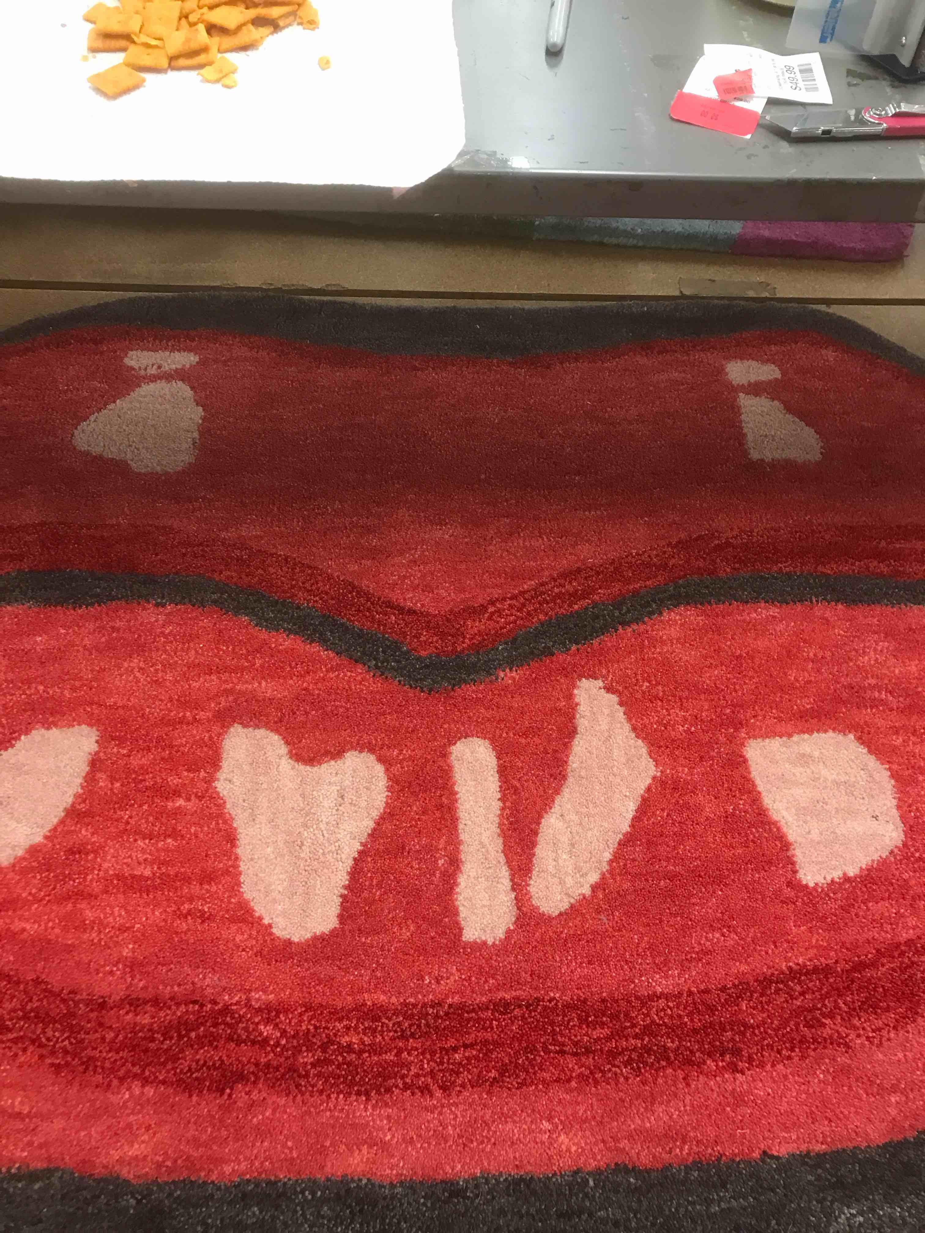 Condition photo showing New/Like New for Set of Lips Rug