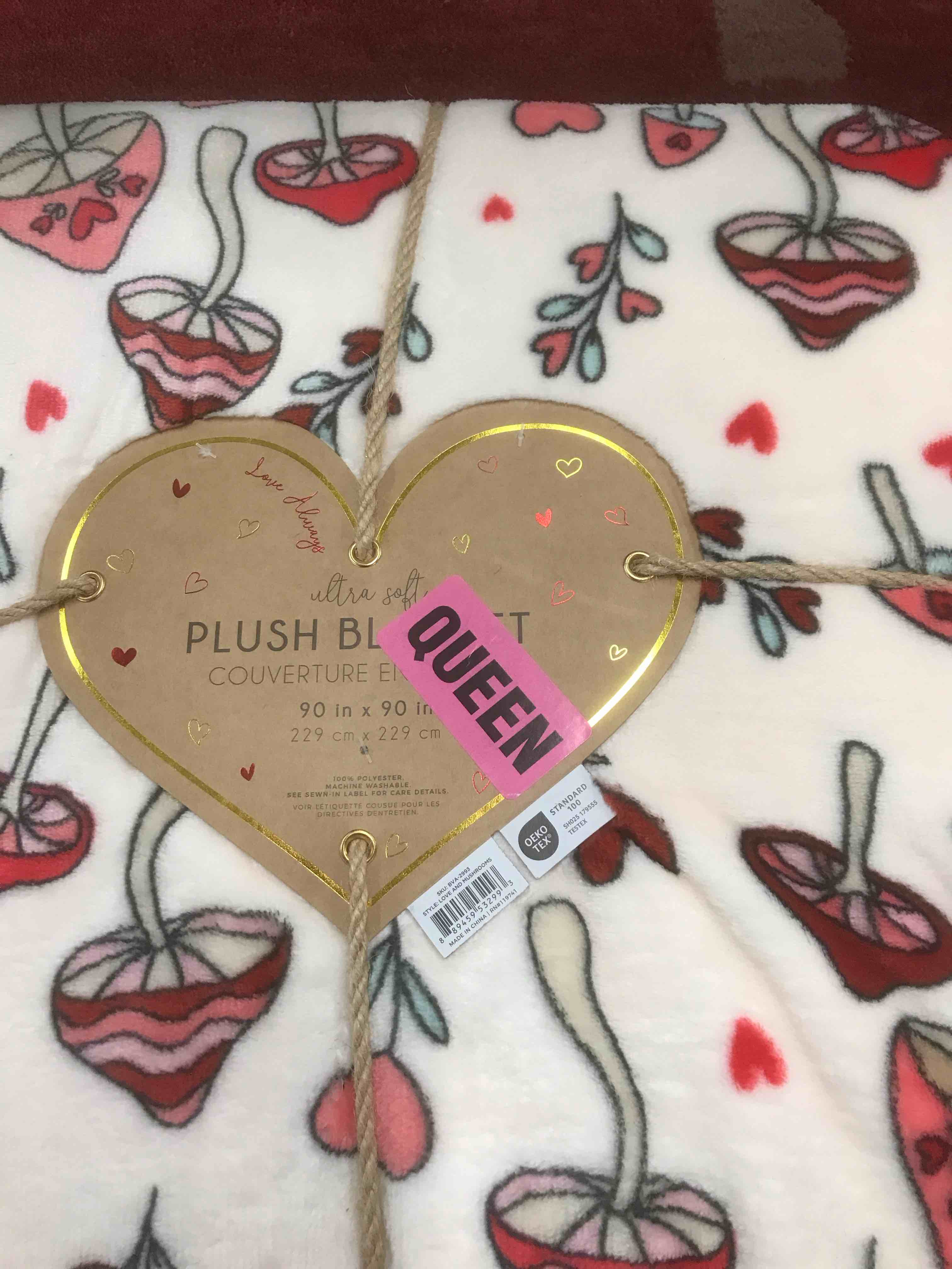 Condition photo showing New/Like New for Plush Queen Blanket 