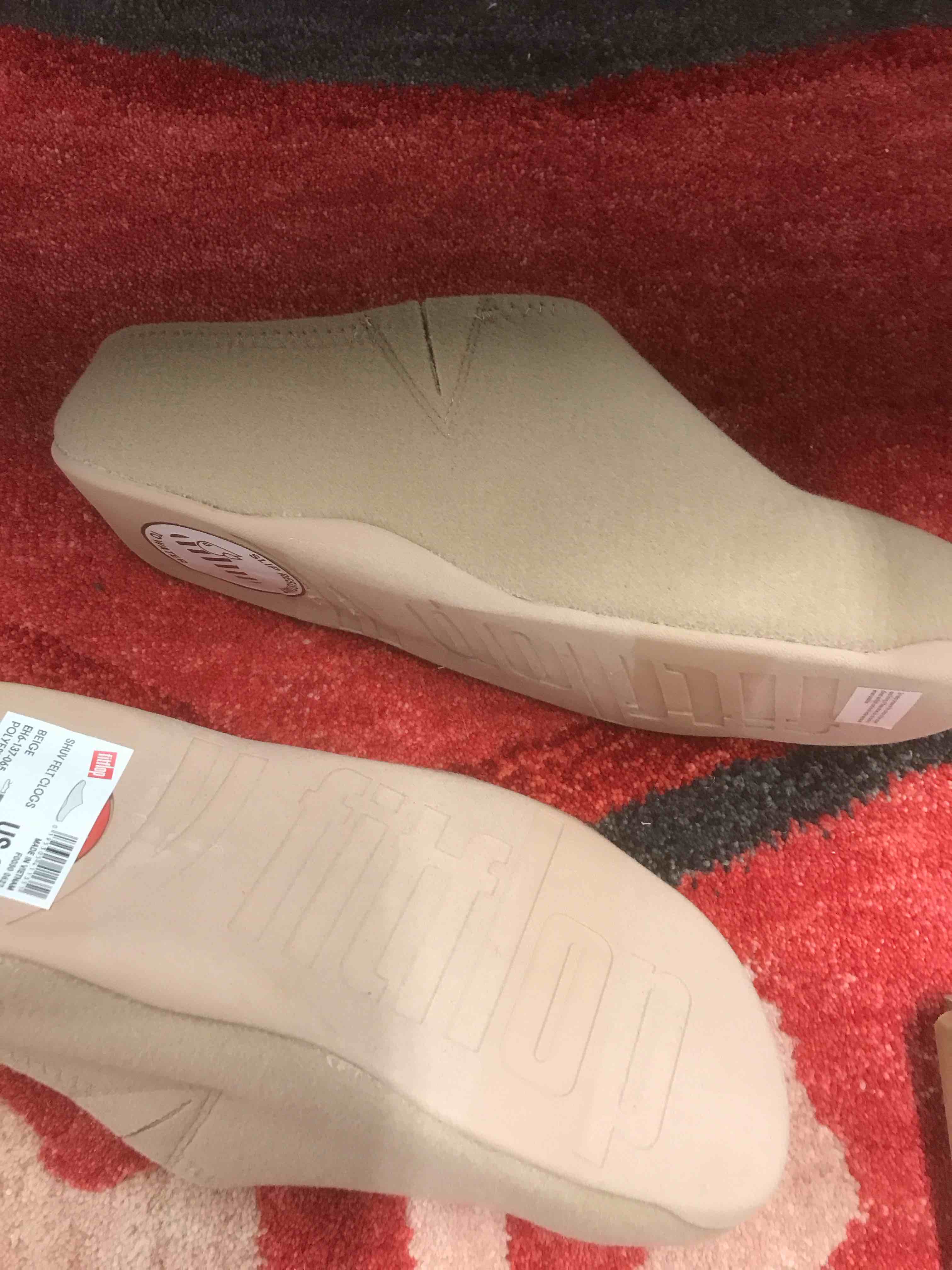 Condition photo showing New/Like New for Fitflop Clogs Women’s Size 8.5