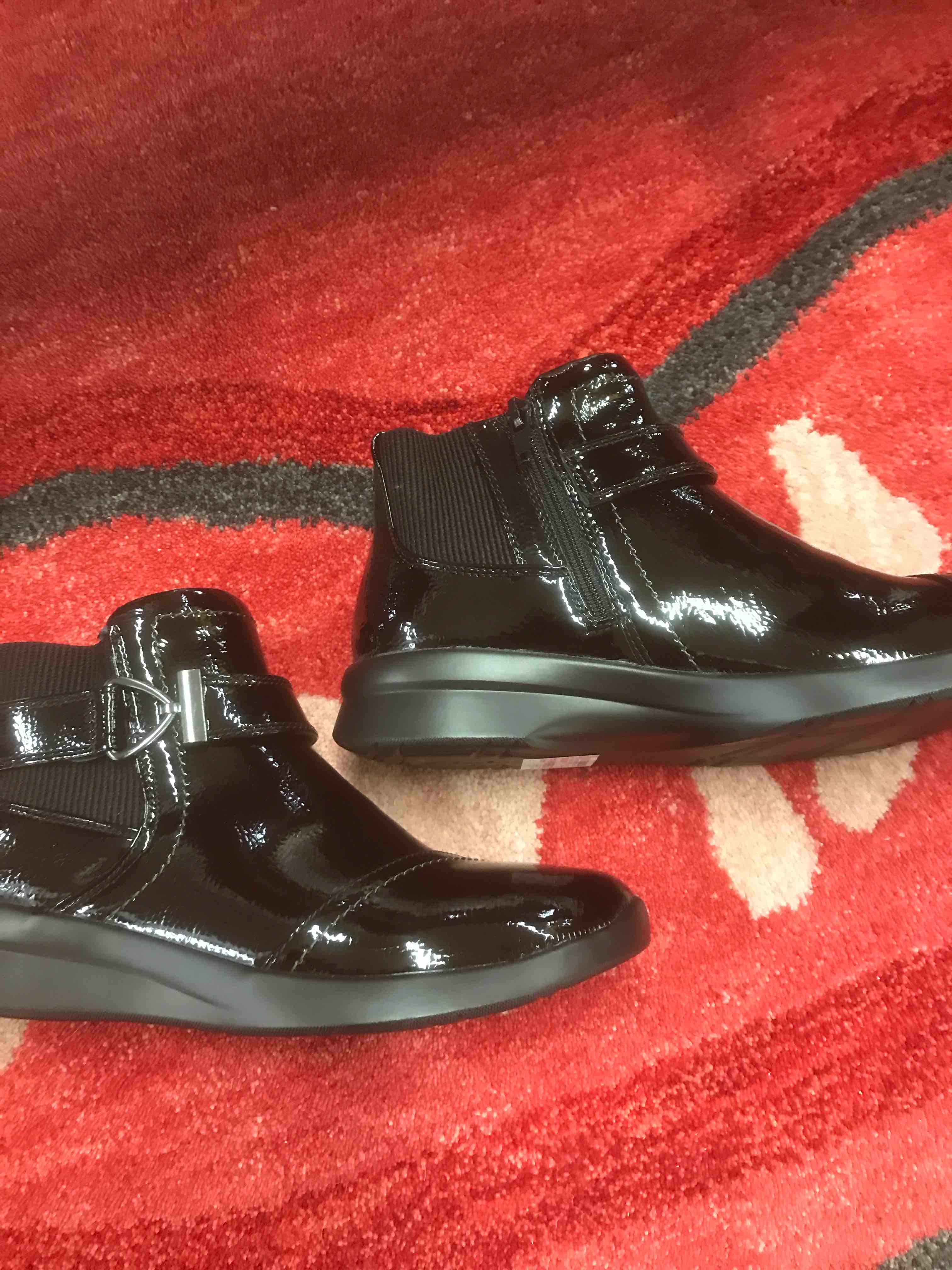 Condition photo showing New/Like New for Clarks Elgalowyn Strap Boot   women’s size 7.5