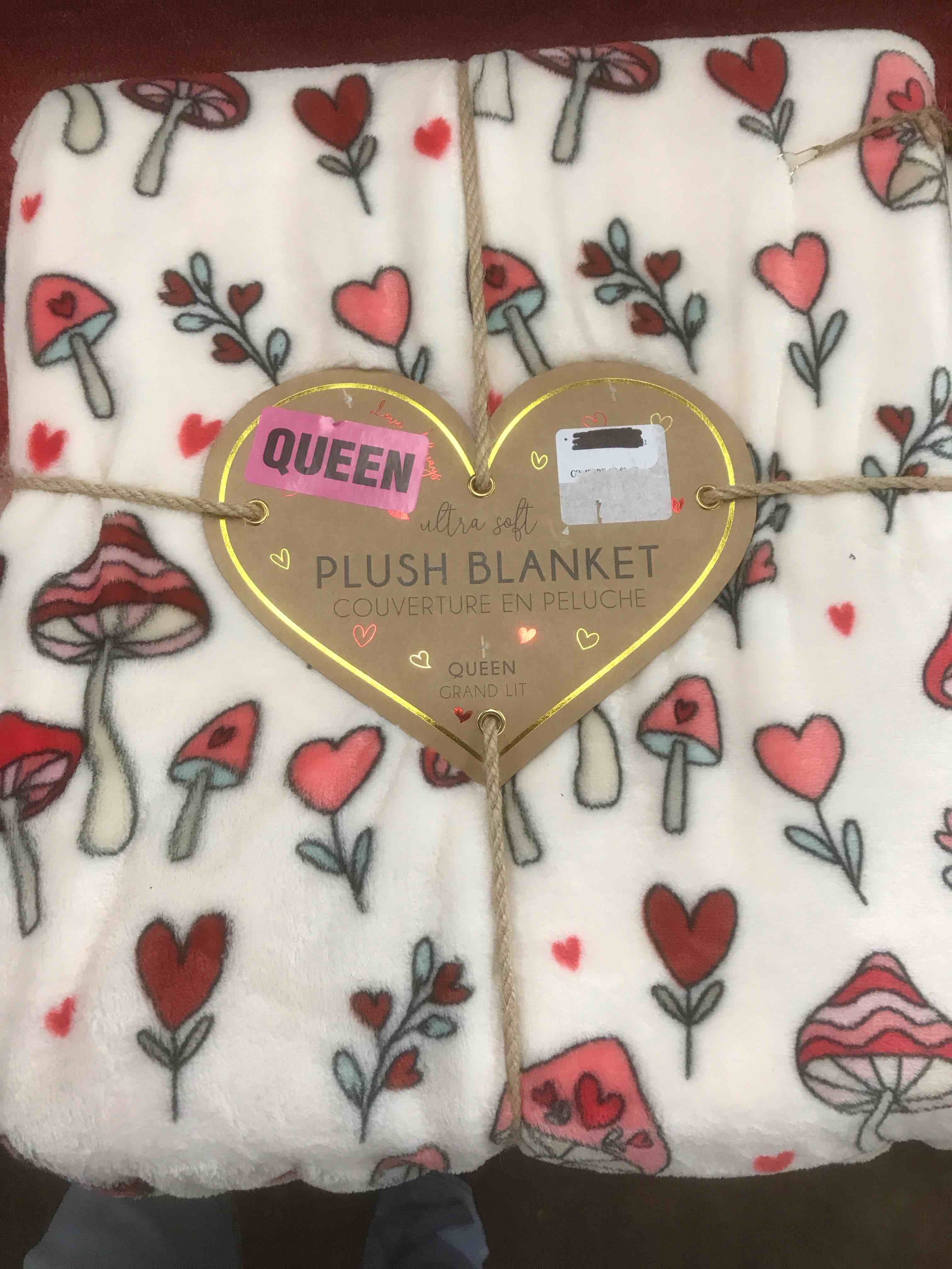 Condition photo showing New/Like New for Plush Queen Size Blanket