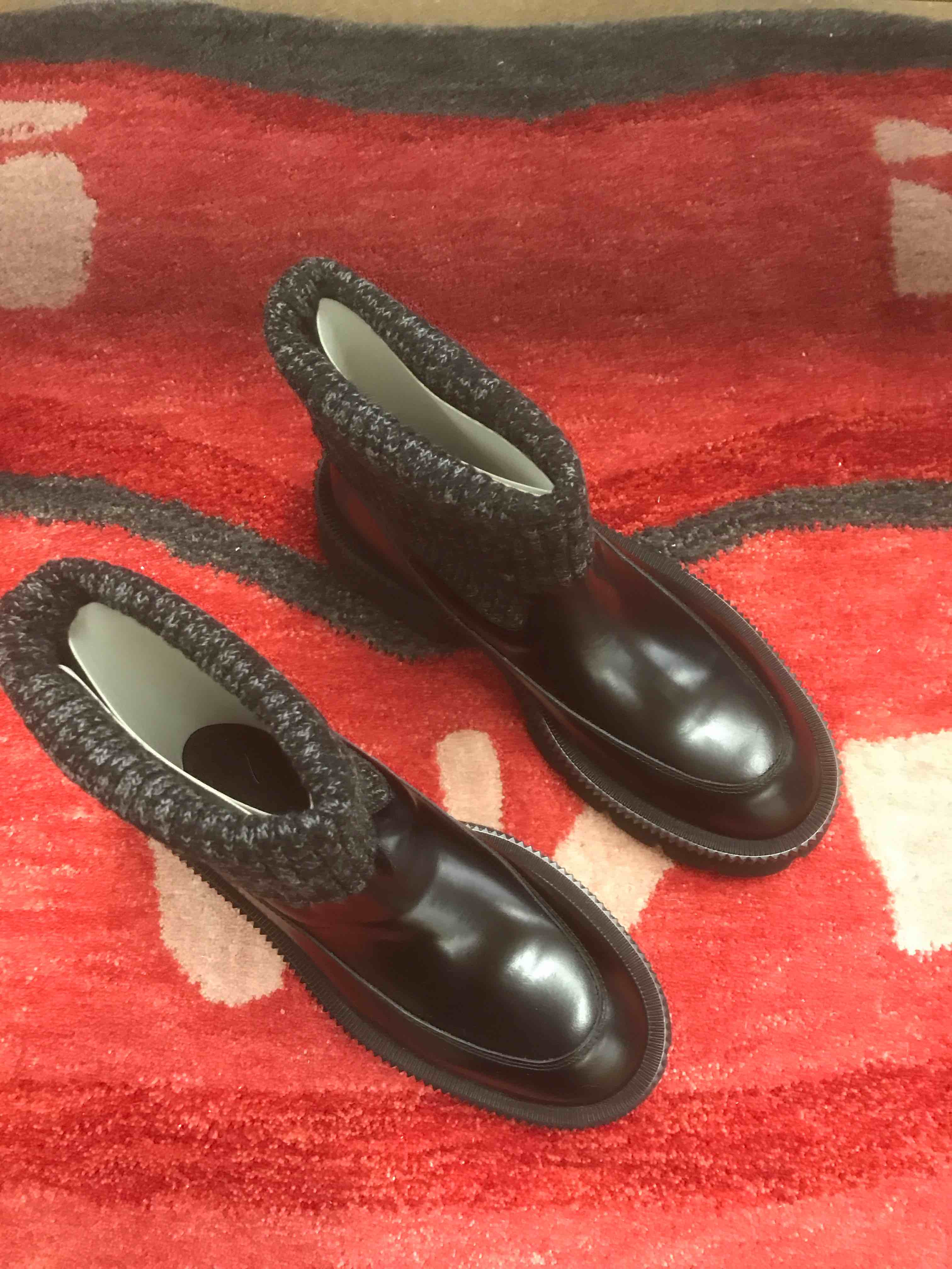 nila&nila Women’s Boots.      9.5