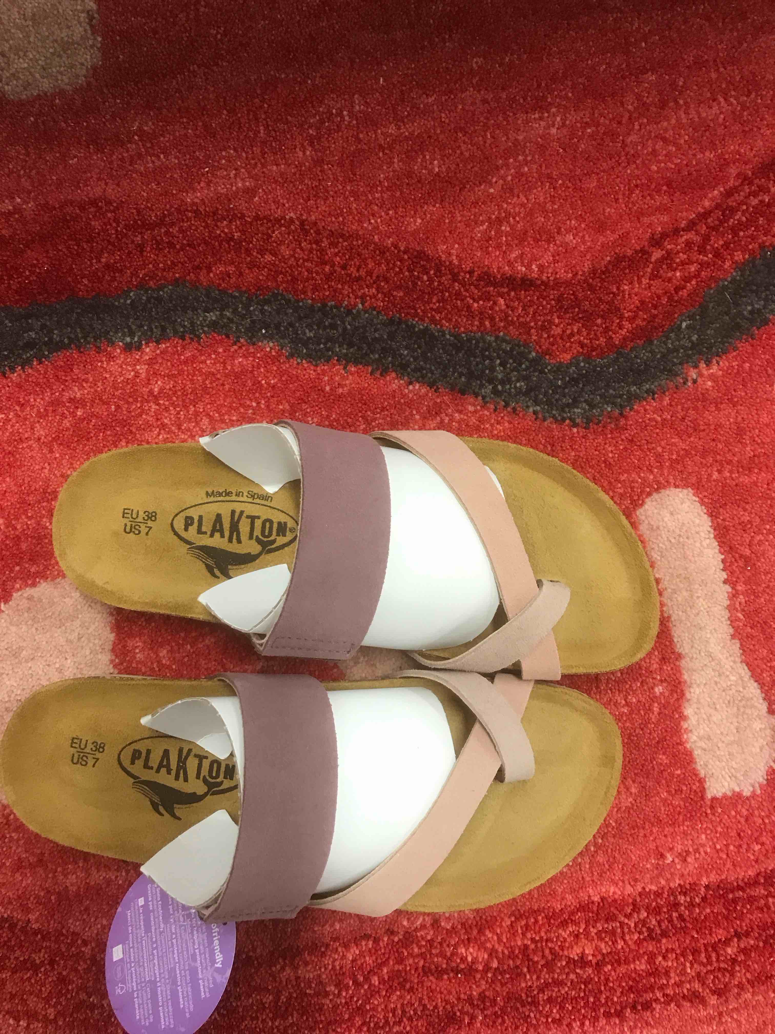 Condition photo showing New/Like New for Plakton Women’s Sandals.   Size 7