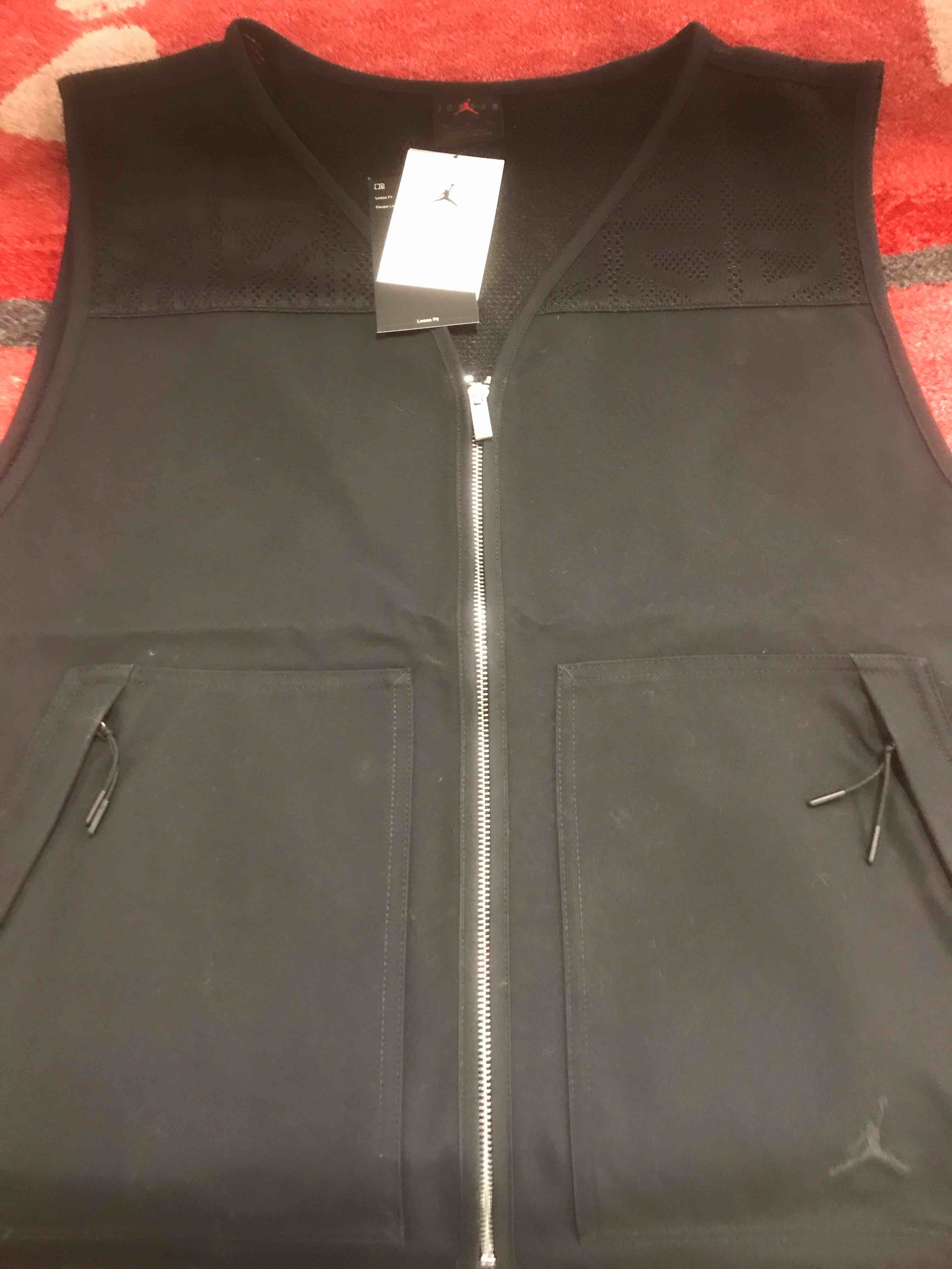 Jordan Men's Essentials Vest in Black/Black Size XL Canvas/Jacquard