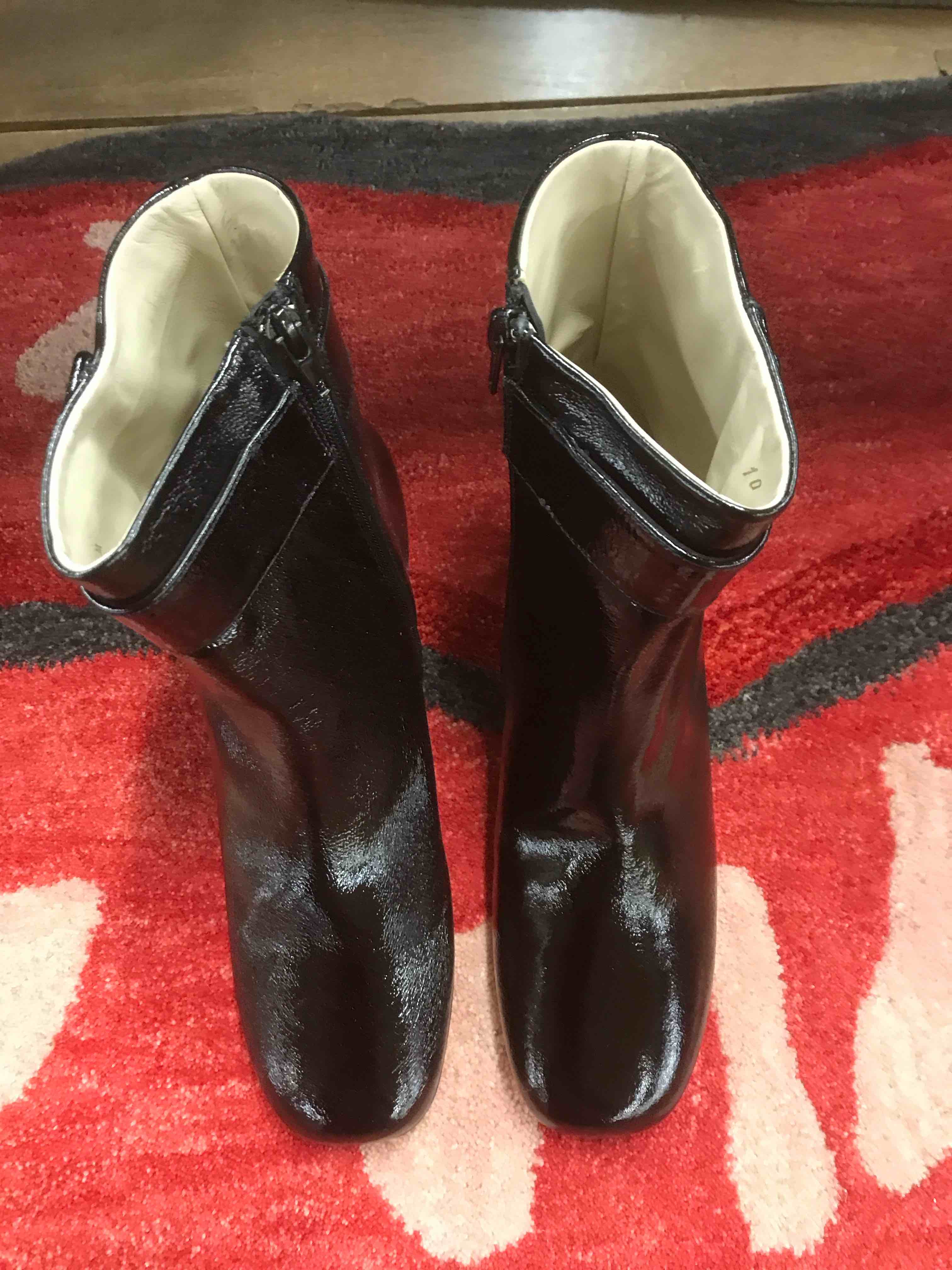 Amalfi Women’s Boots.      Size 10M