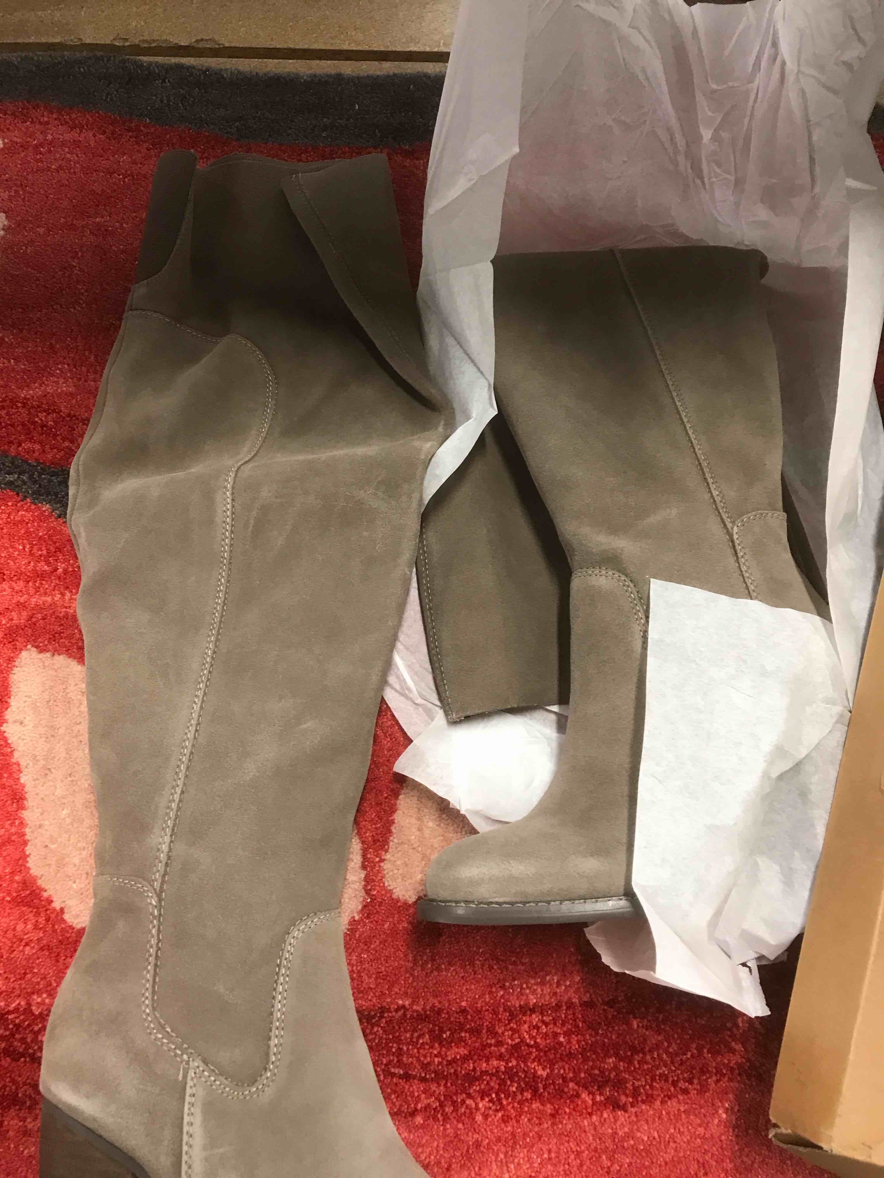 Kelsi Dagger Women’s Boots.    Size 7.5 M