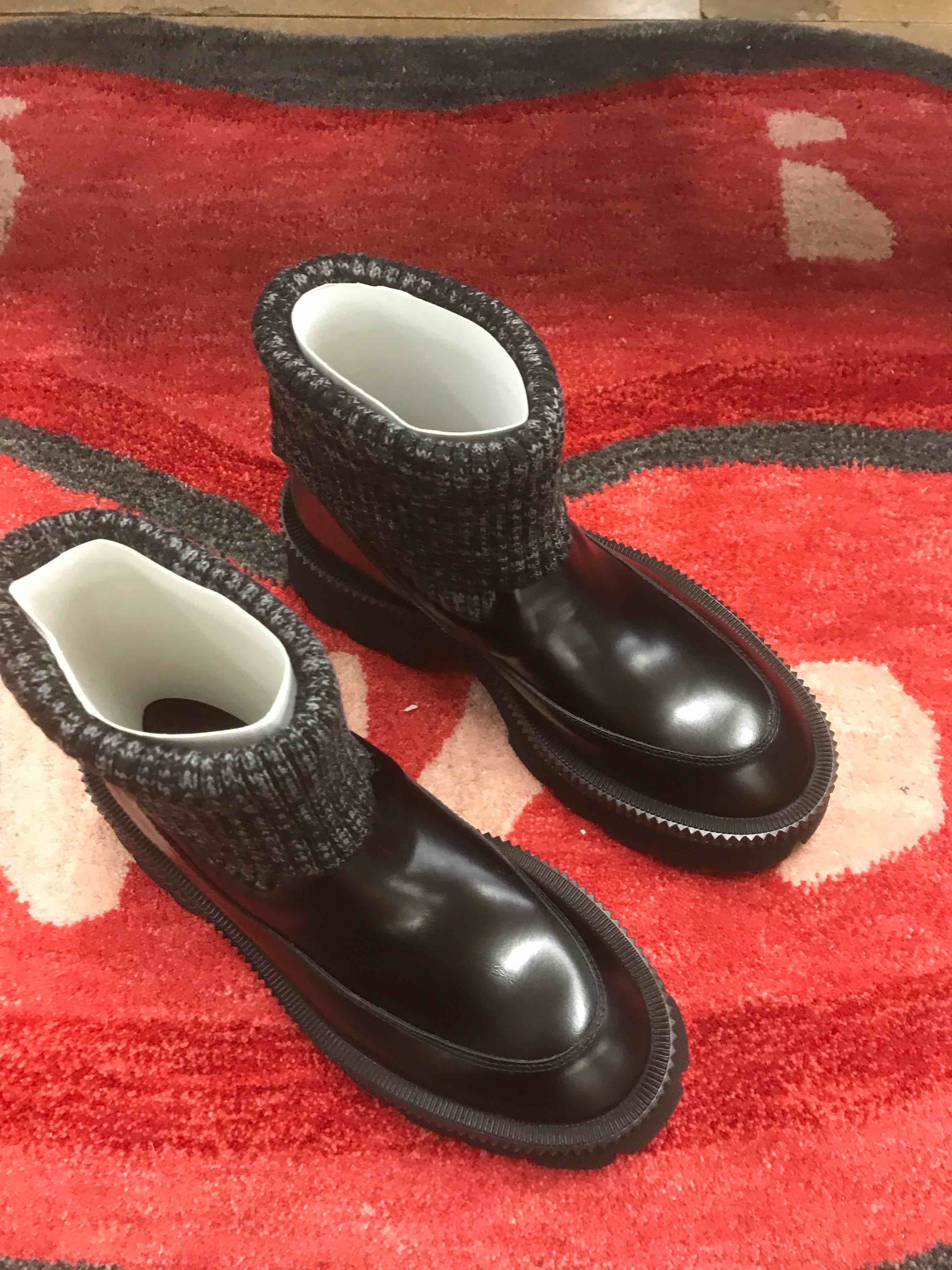 Nila & Nila Women’s Boots. Size 7.5/8