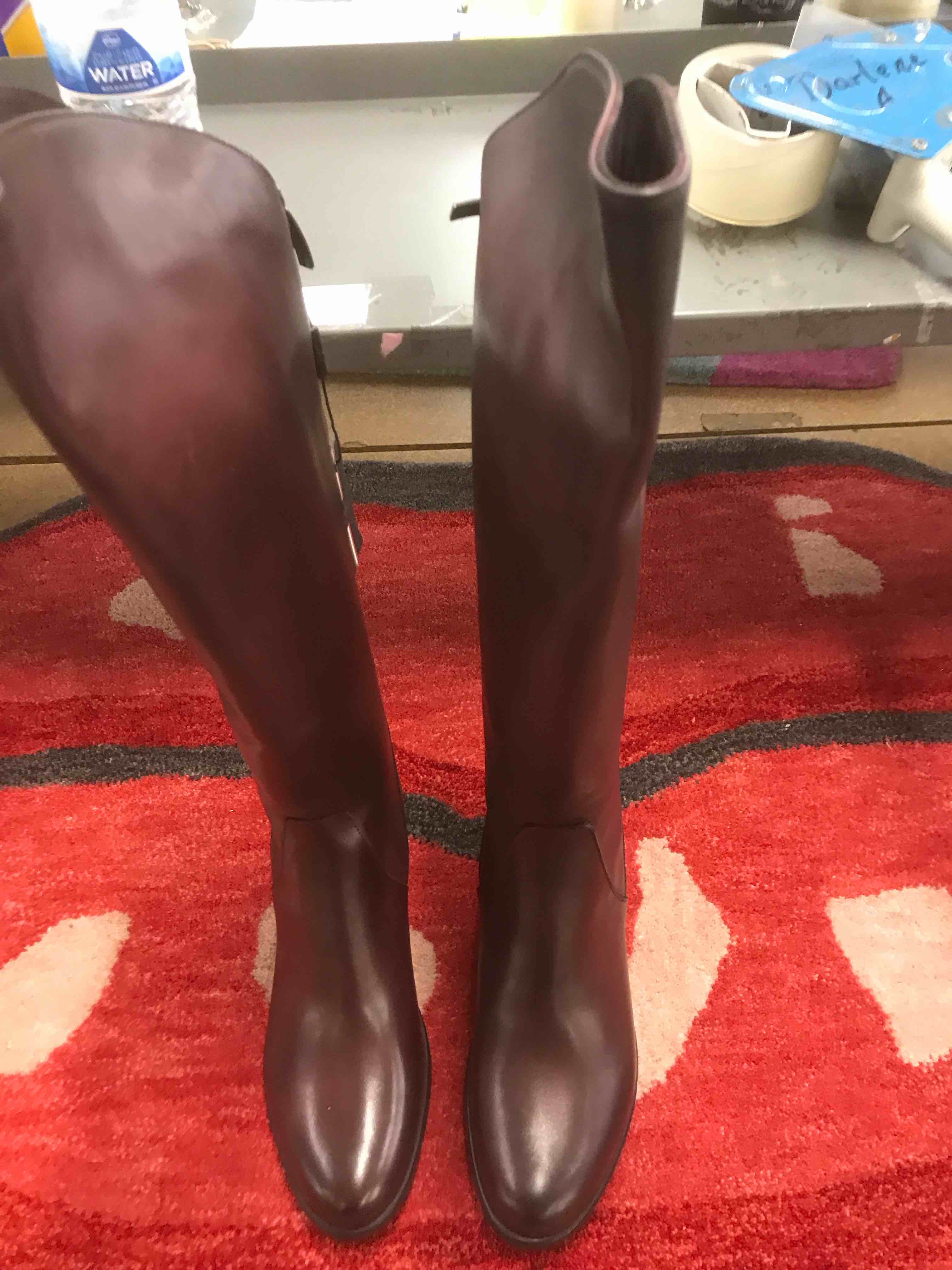 Emanuel’s Crasto Women’s Boots.    Size 9