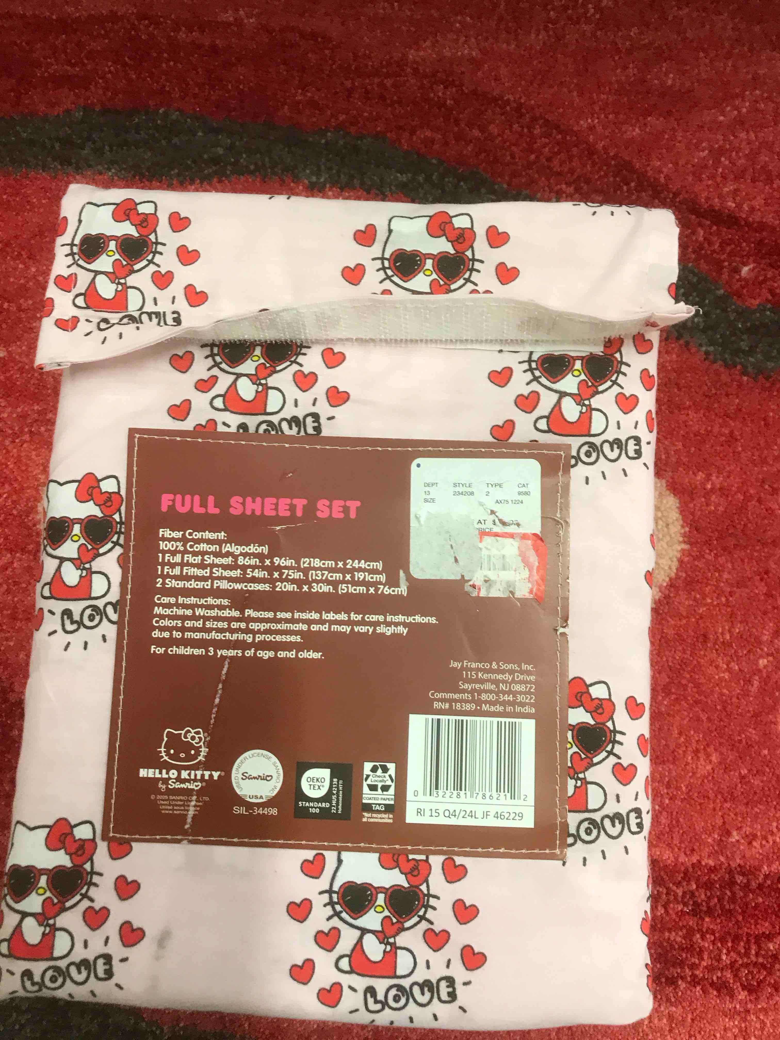 Condition photo showing New/Like New for Hello Kitty Full Sheet Set