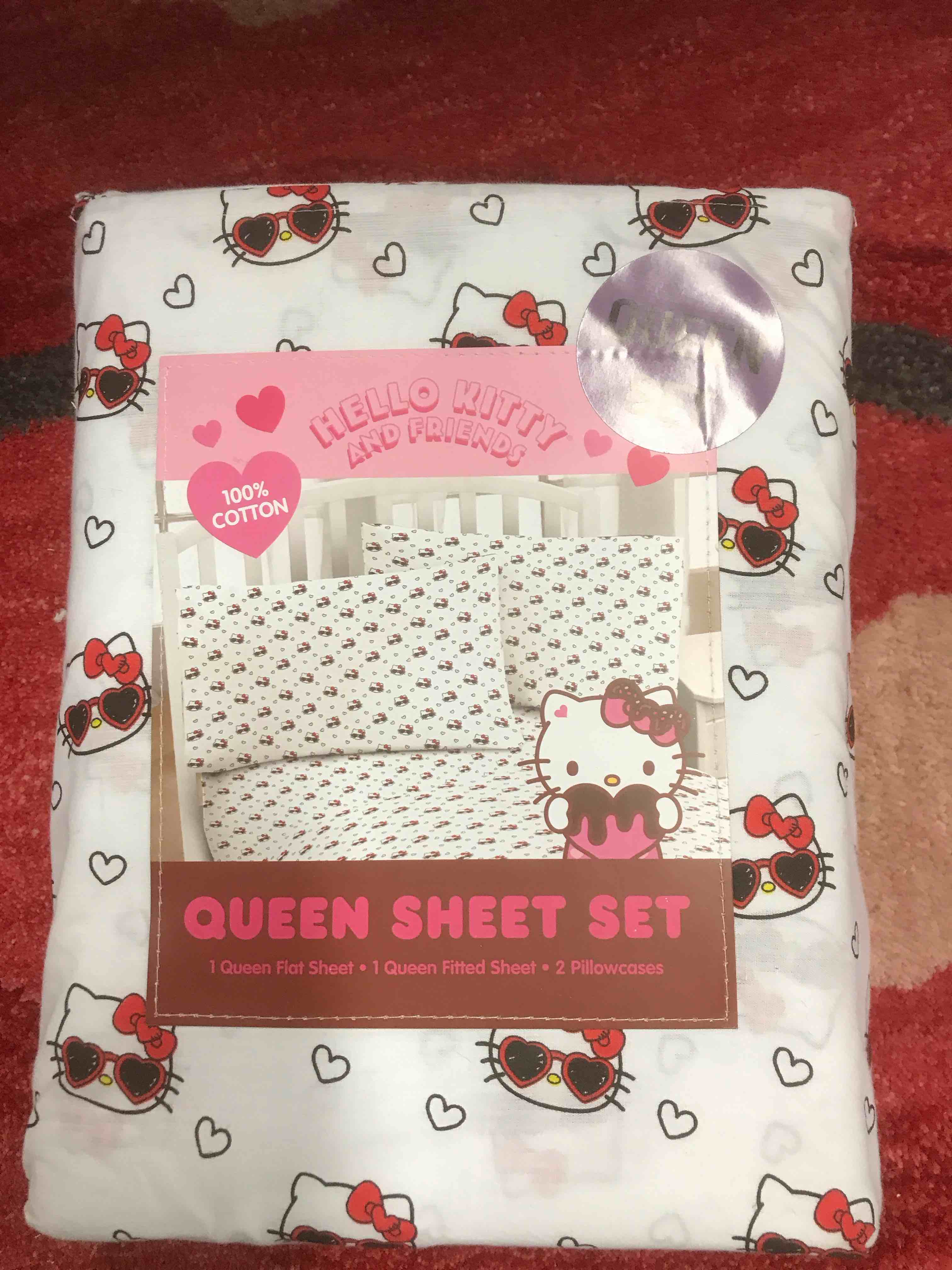 Hello Kitty Queen Sheet Set