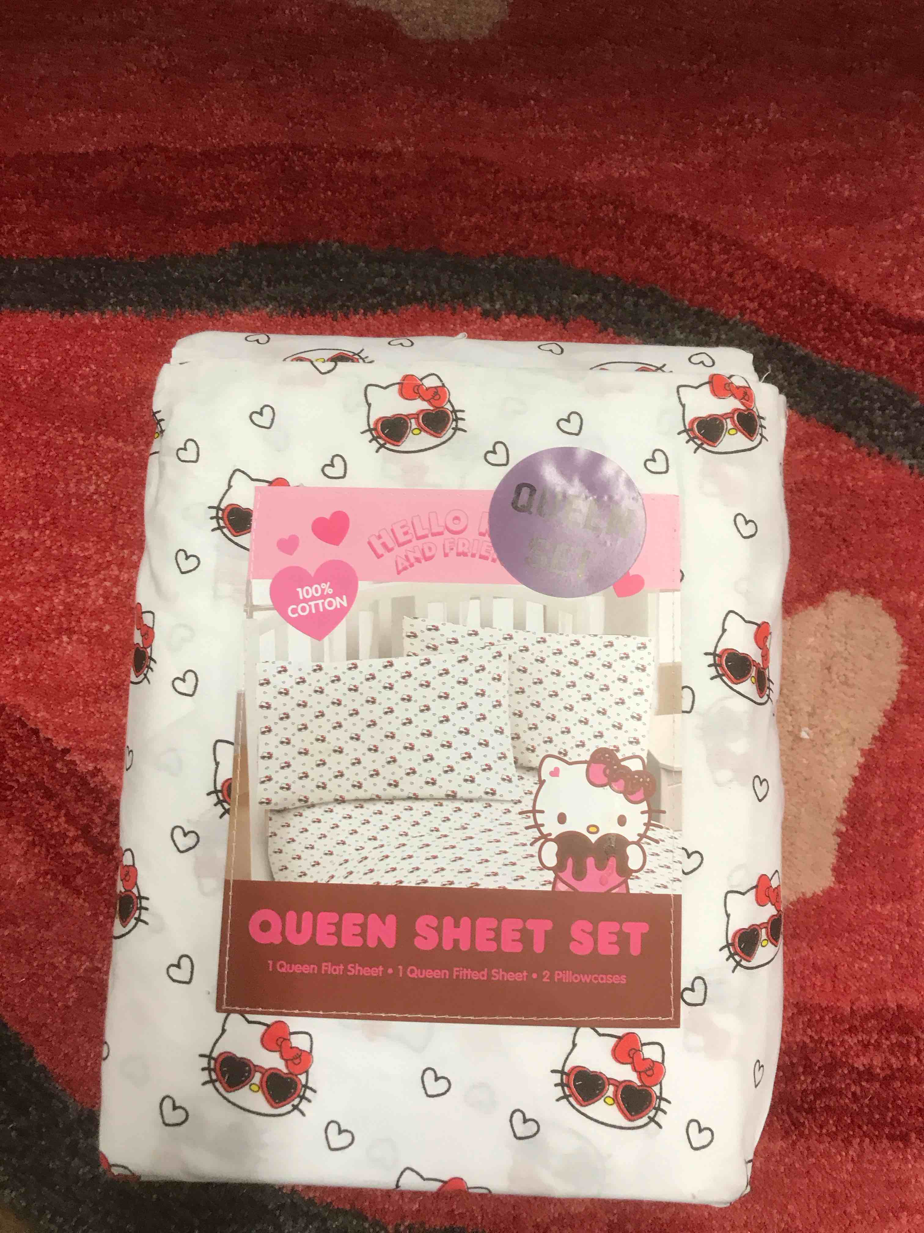 Hello Kitty Queen Sheet Set