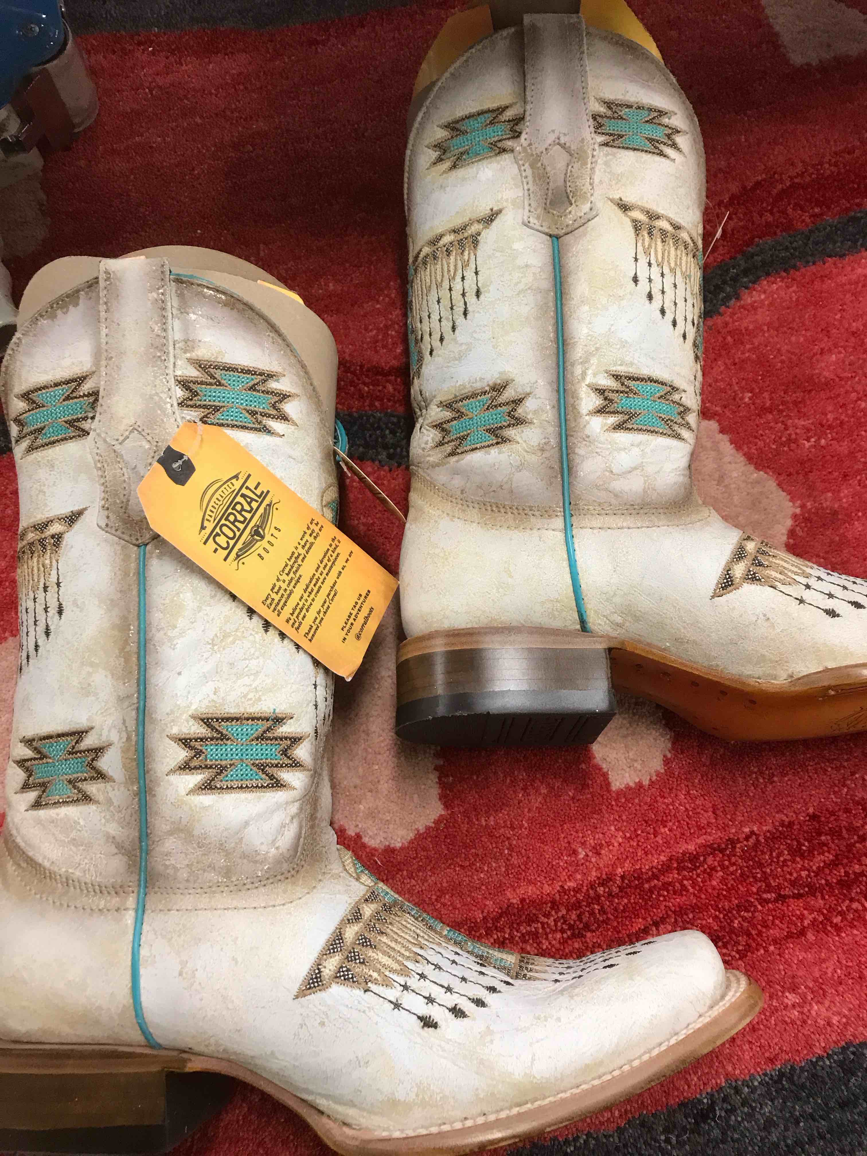 Condition photo showing New/Like New for Corral women’s Boots.   Size 10