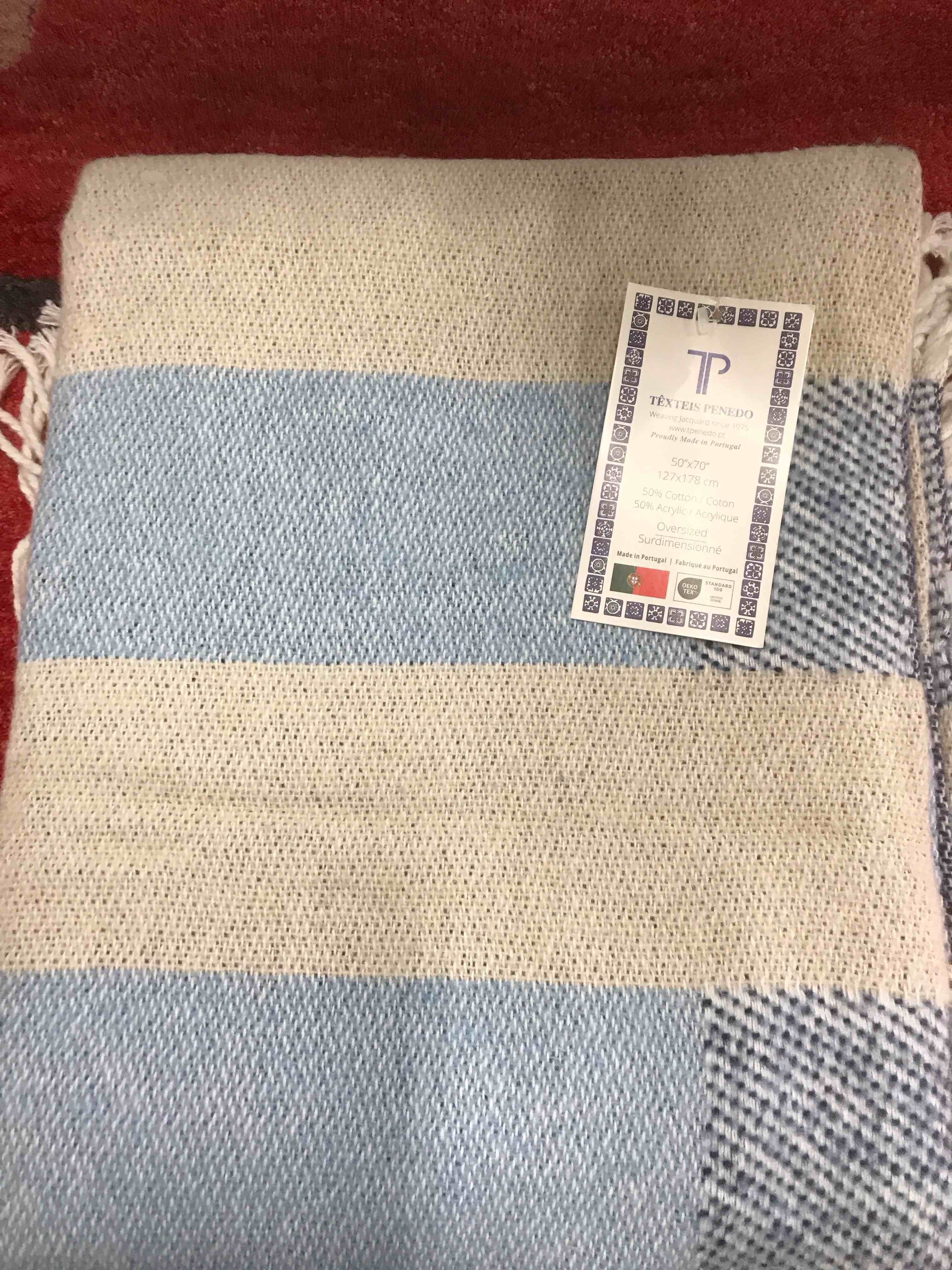 Texteis Penelope Throw.   50” x 70”