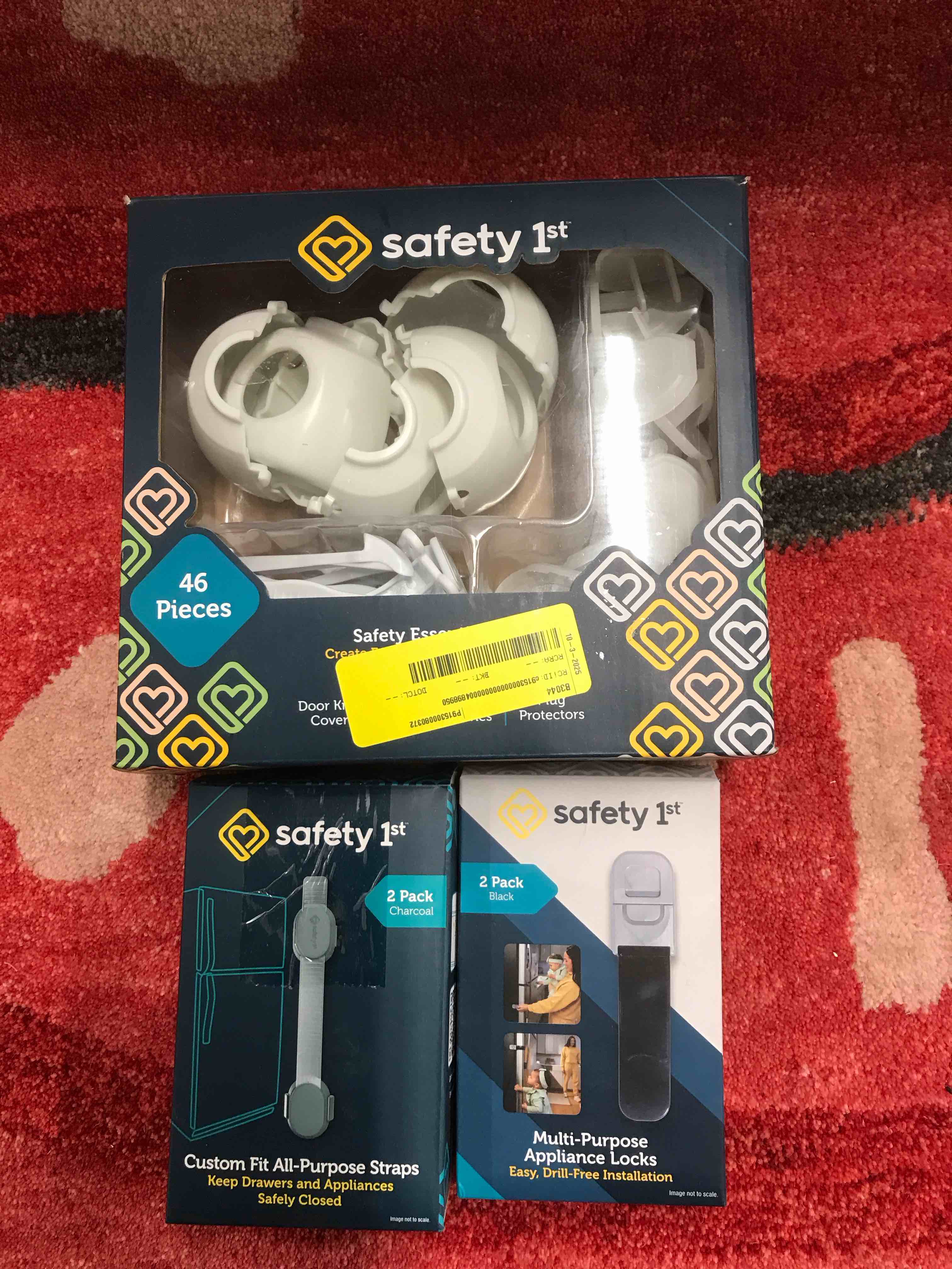 Safety 1st.        Bundle of 3
