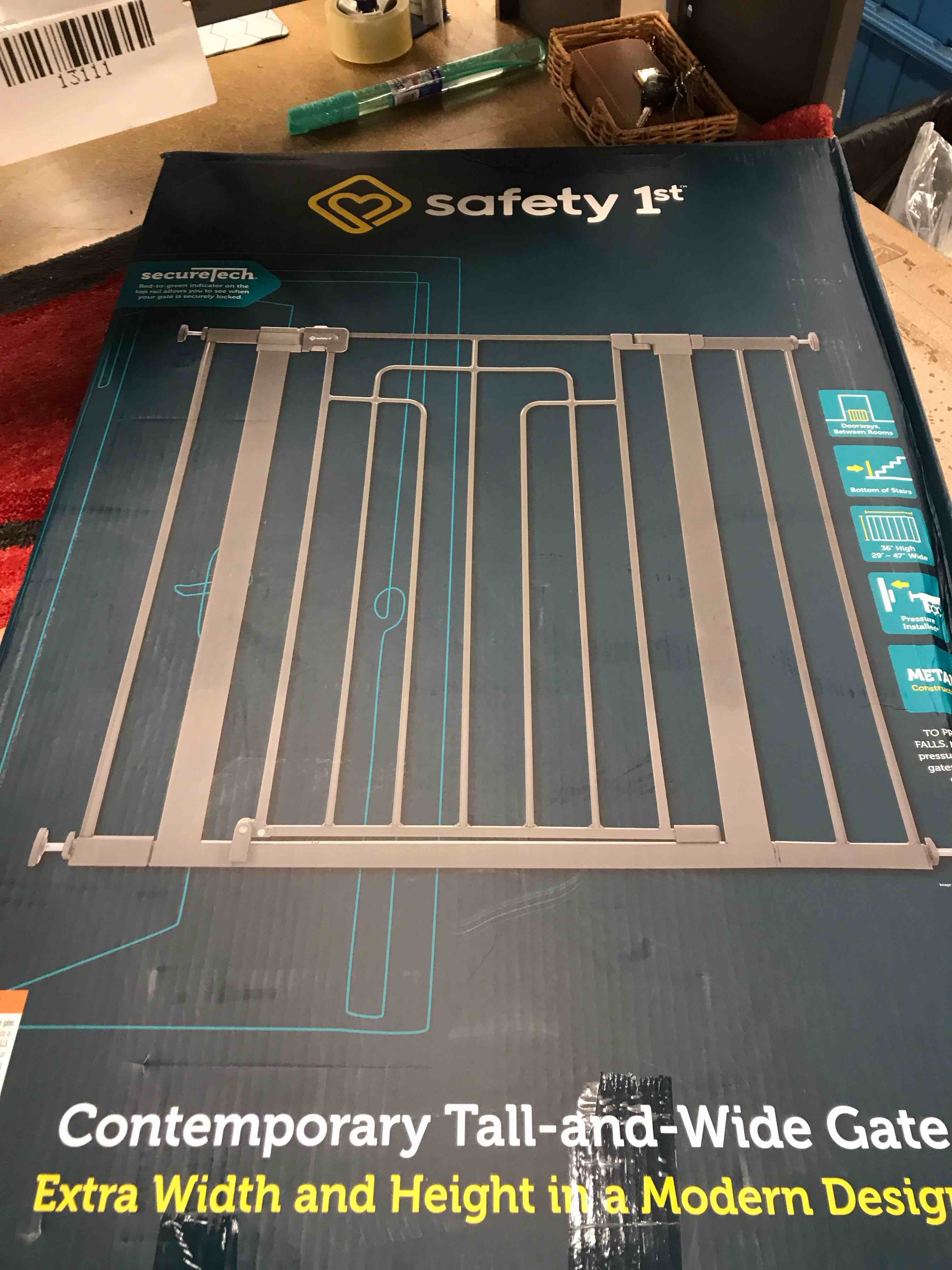 safety 1st Contemporary Tall and Wide Gate