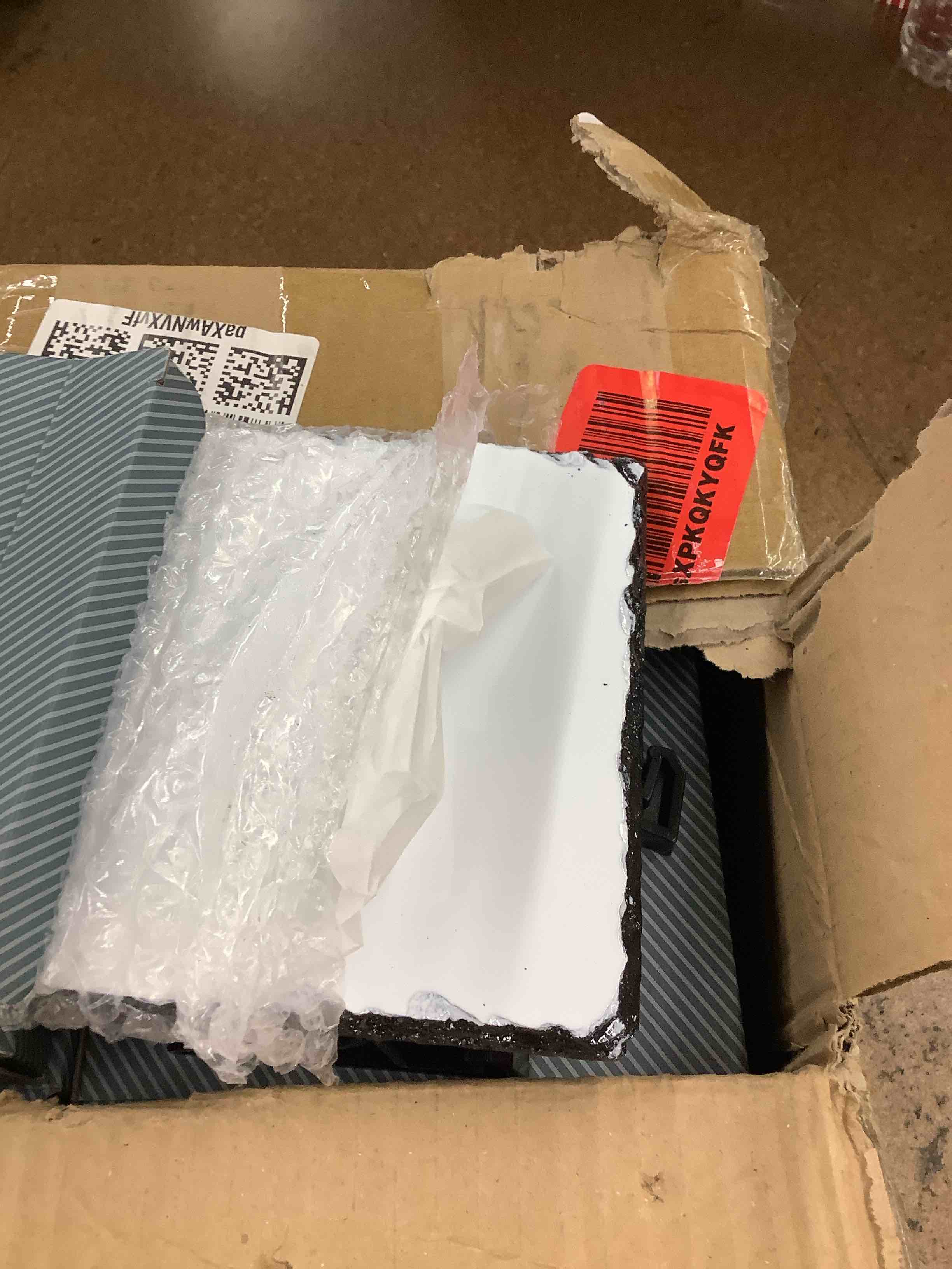https://s3.amazonaws.com/lotting-images-prod/TheJayGroupLtd/BRN4967429_1779800102232.jpeg