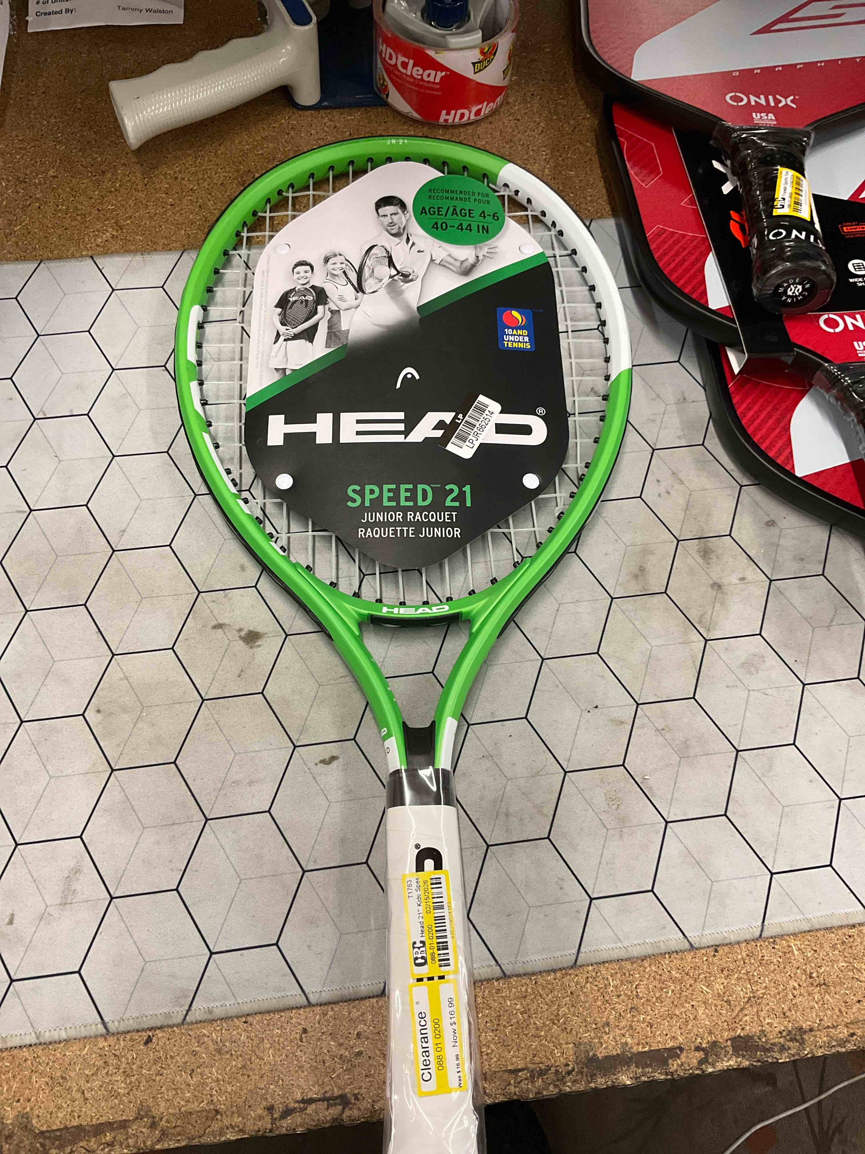 tennis racket 