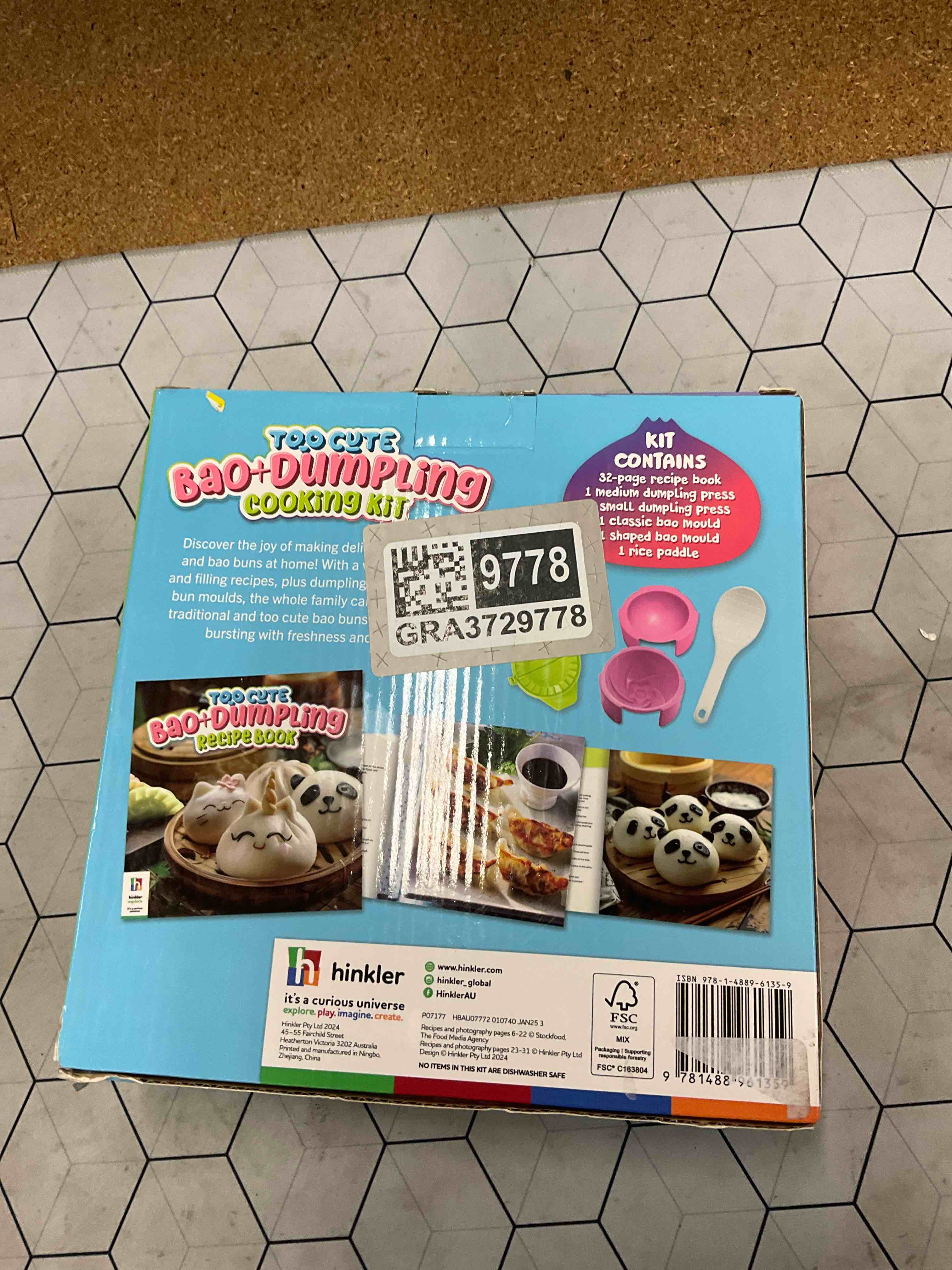 Condition photo showing New/Like New for cooking kit
