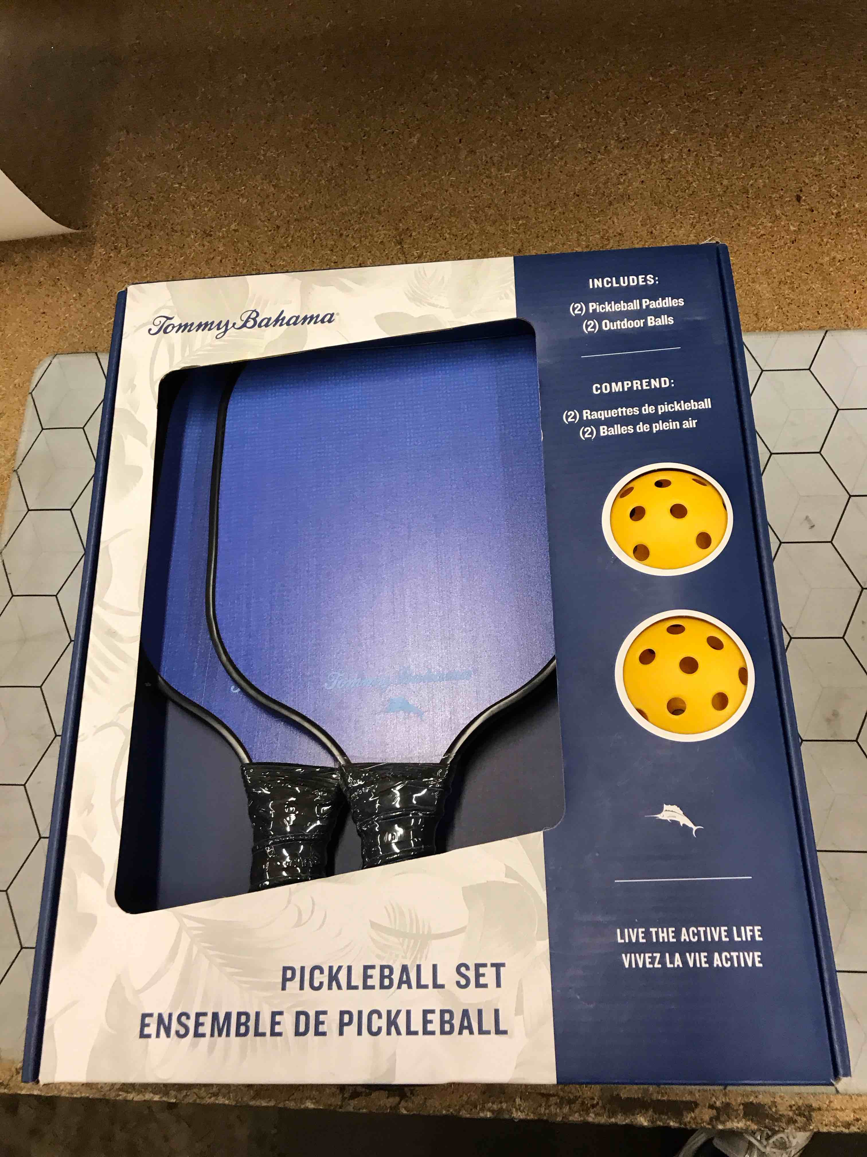 Condition photo showing New/Like New for pickle ball set