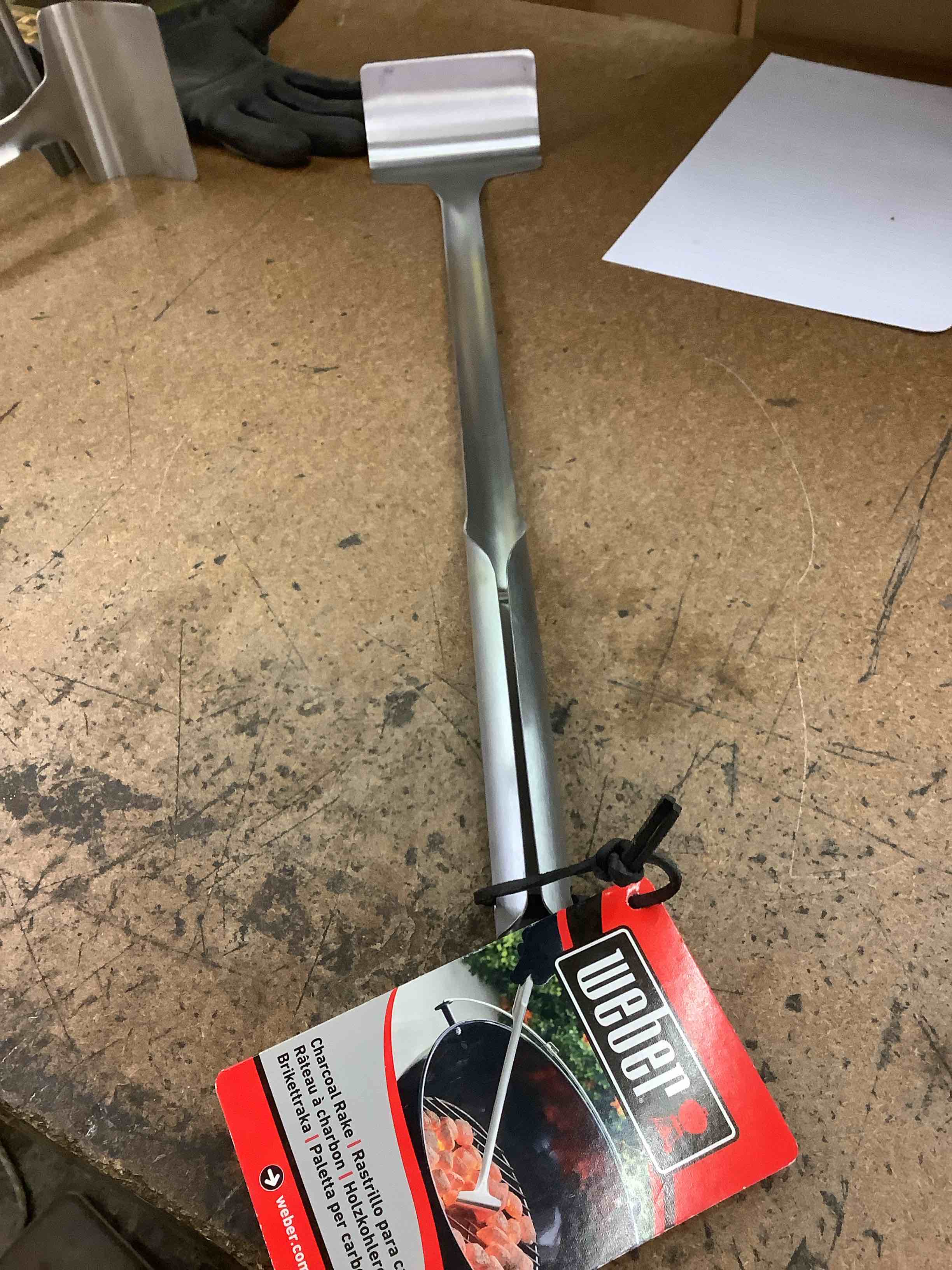 Condition photo showing Good Condition for Rake for grill 