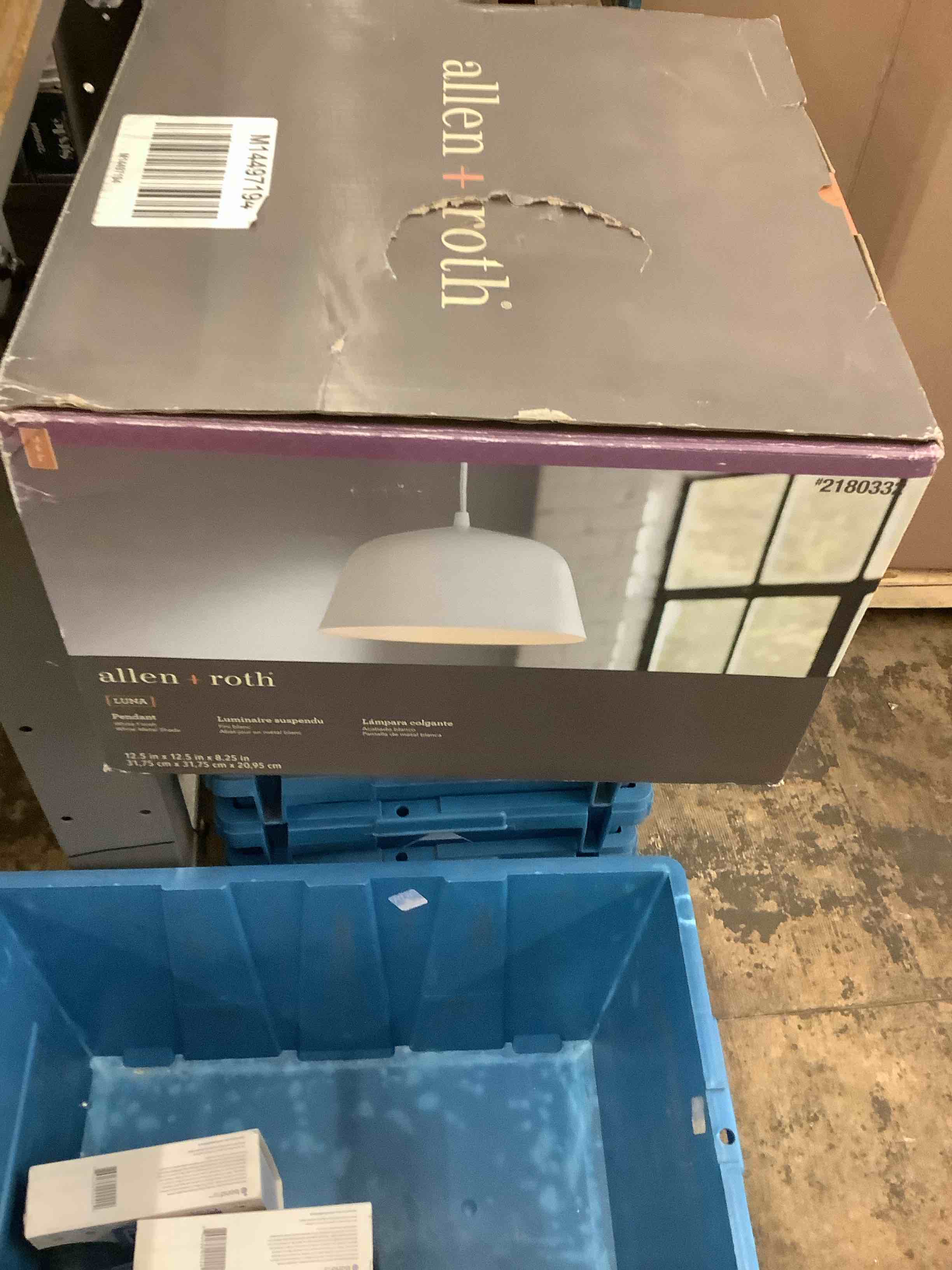 Condition photo showing Good Condition for lighting