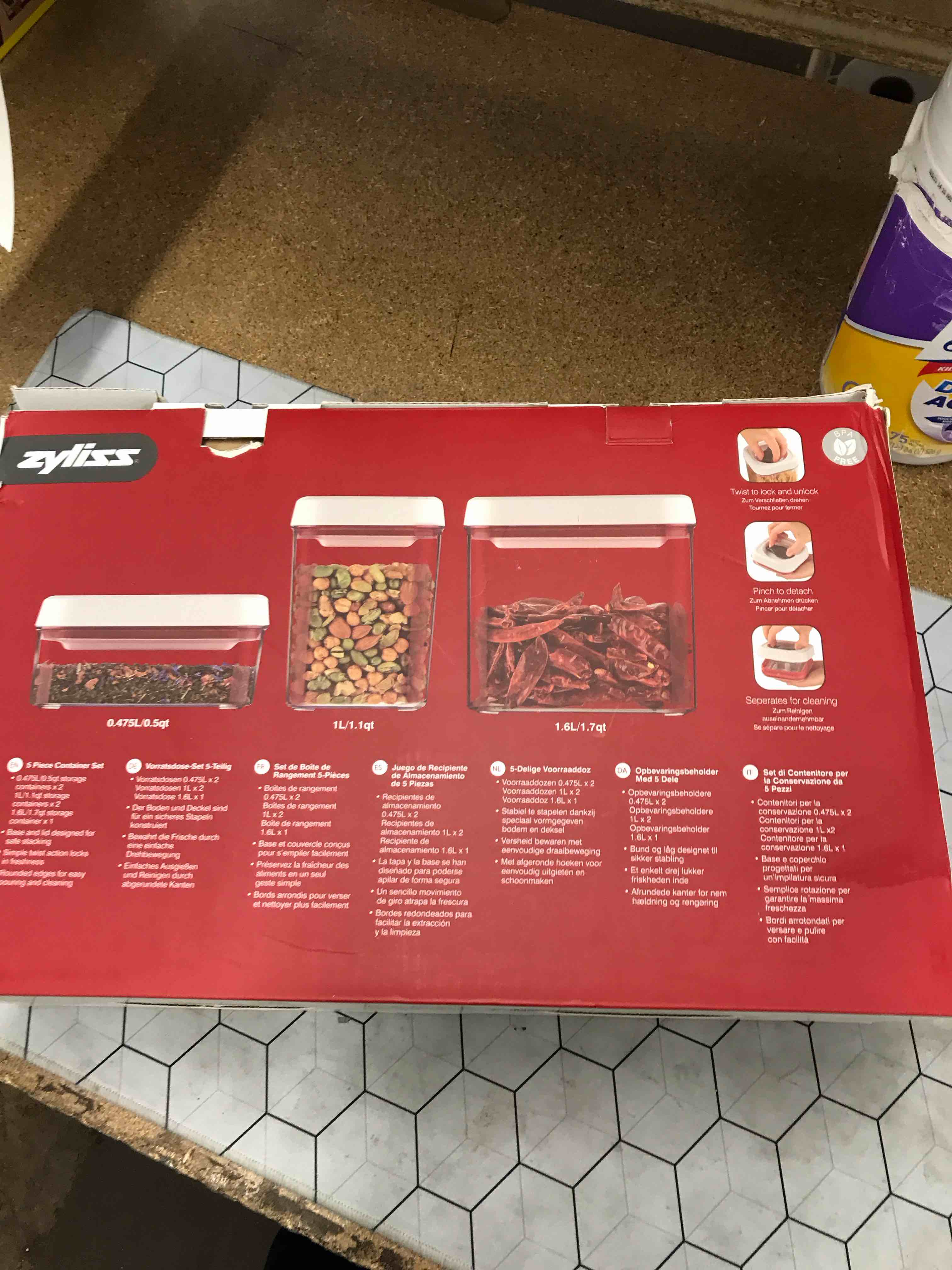Condition photo showing New/Like New for container set