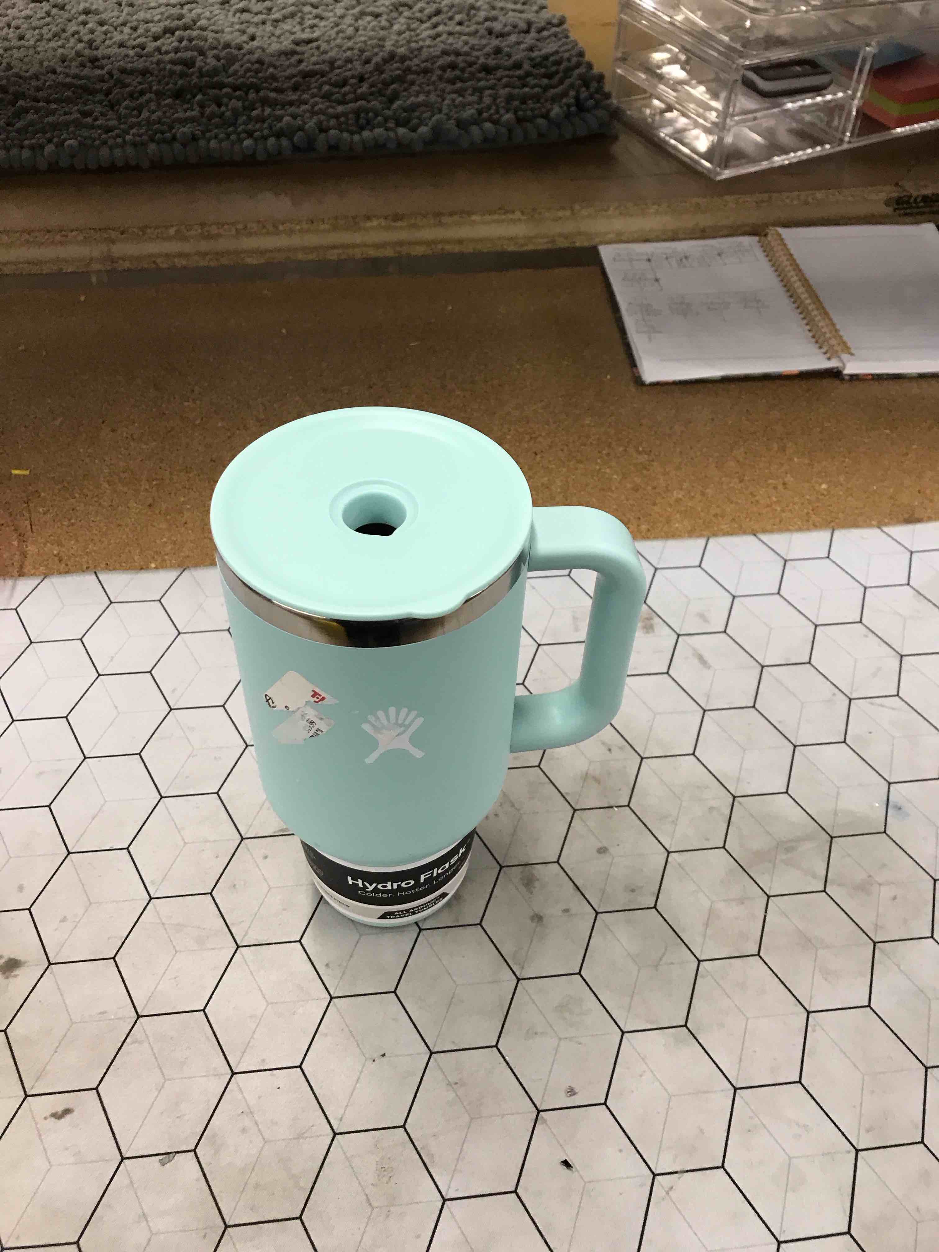 Condition photo showing New/Like New for hydration flask