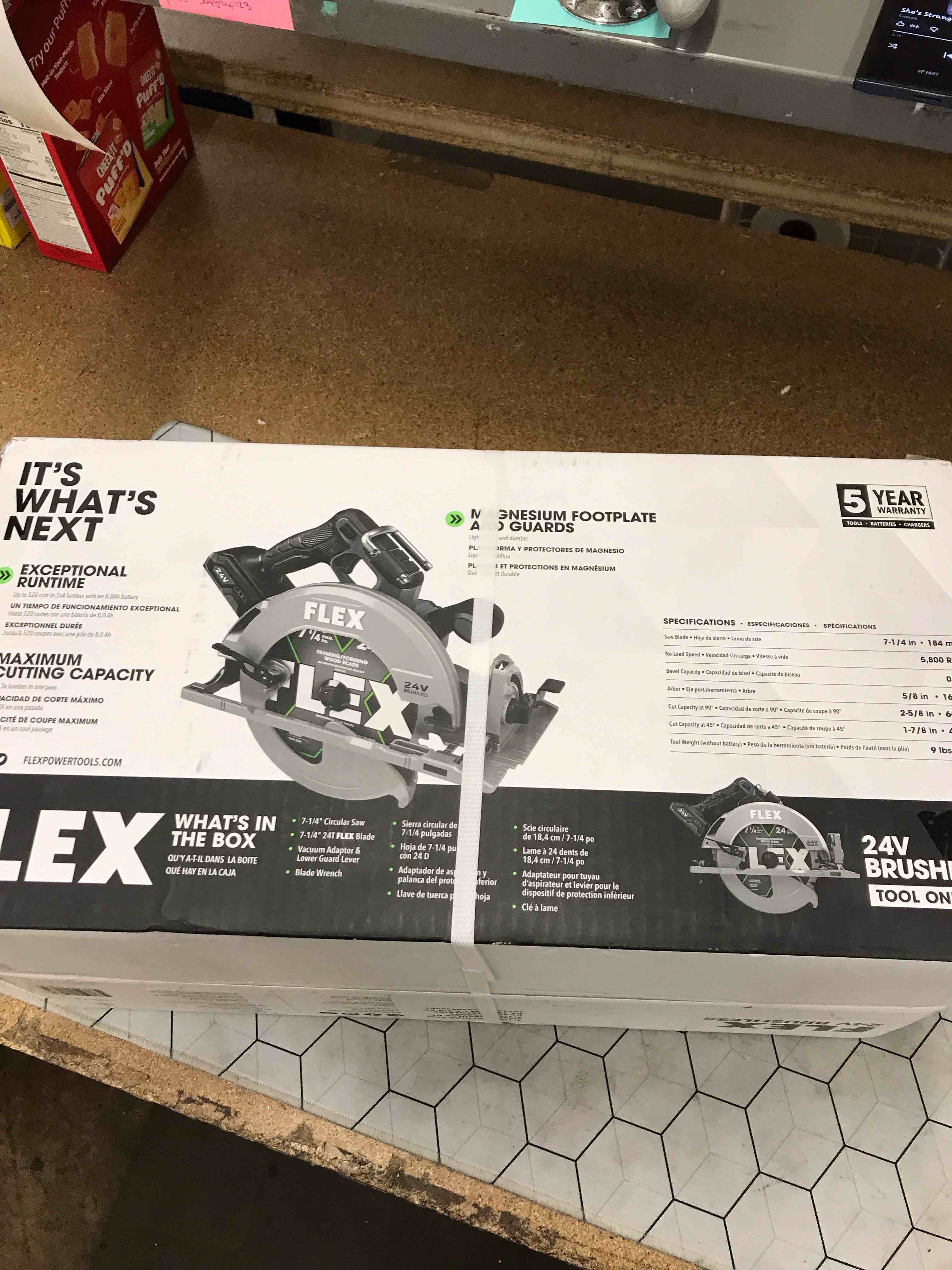 Condition photo showing New/Like New for saw