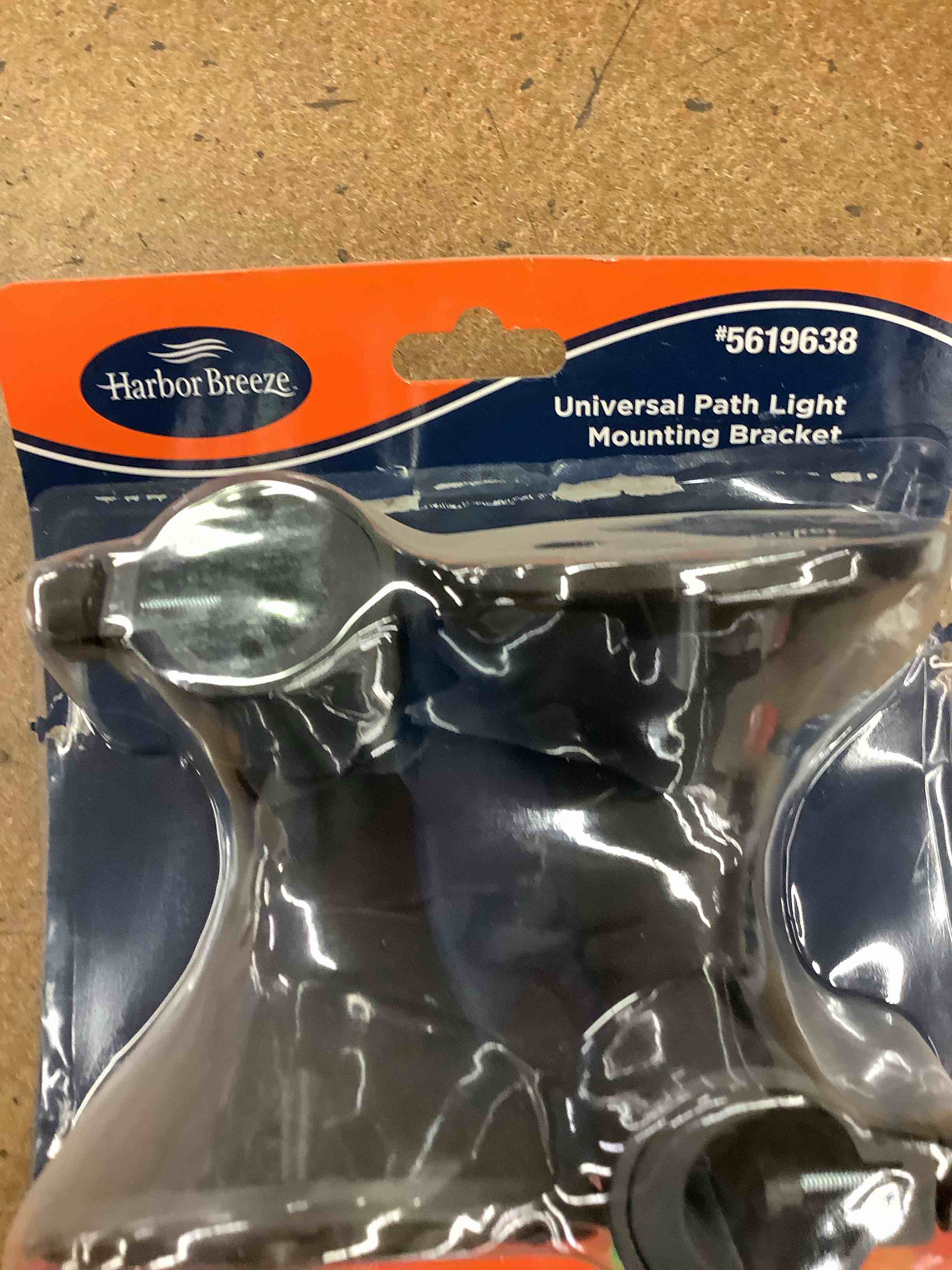 Condition photo showing Good Condition for mounting bracket 