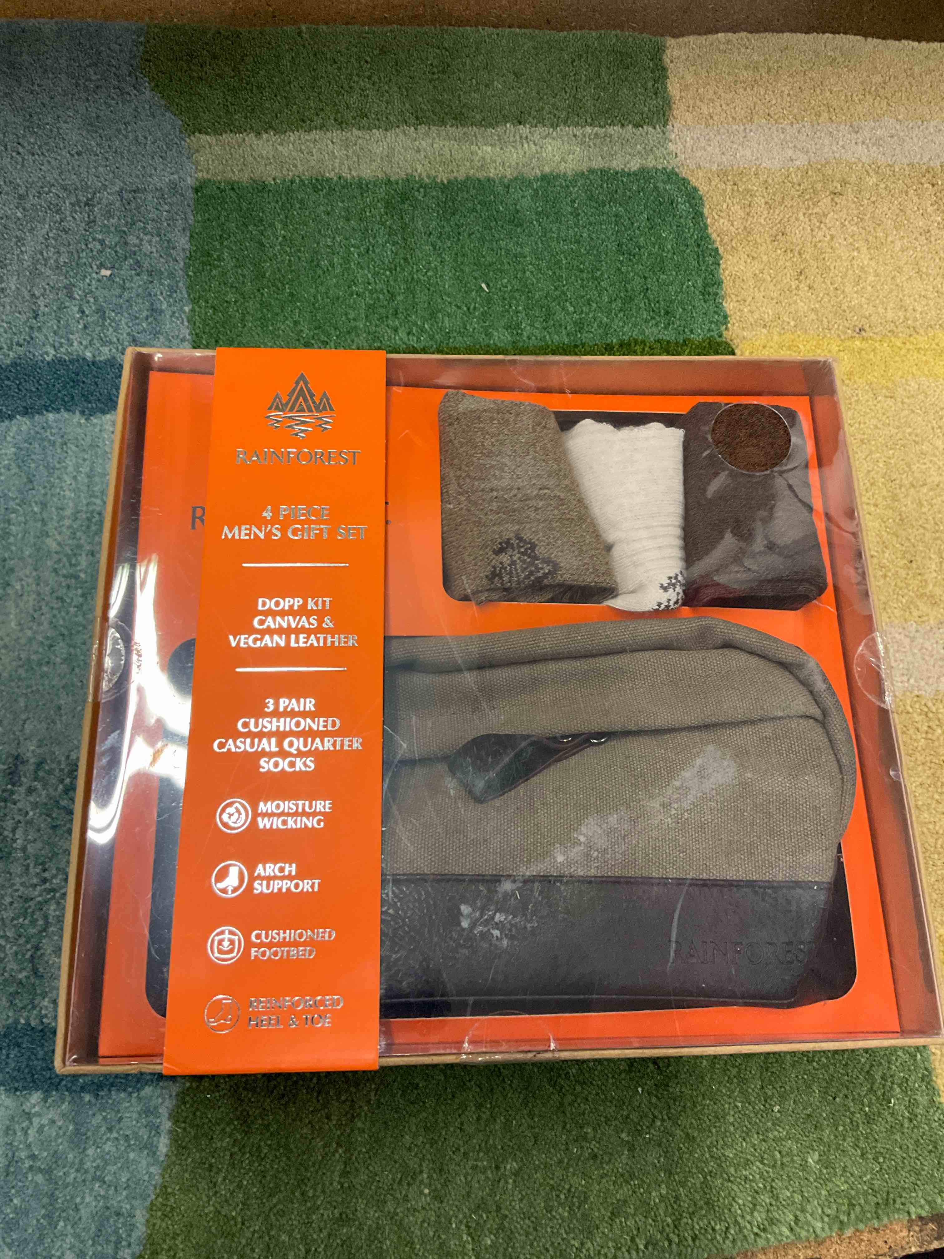 Men’s Gift Set - Canvas/Vegan Leather Pouch & 3 Pairs of Cushioned Socks