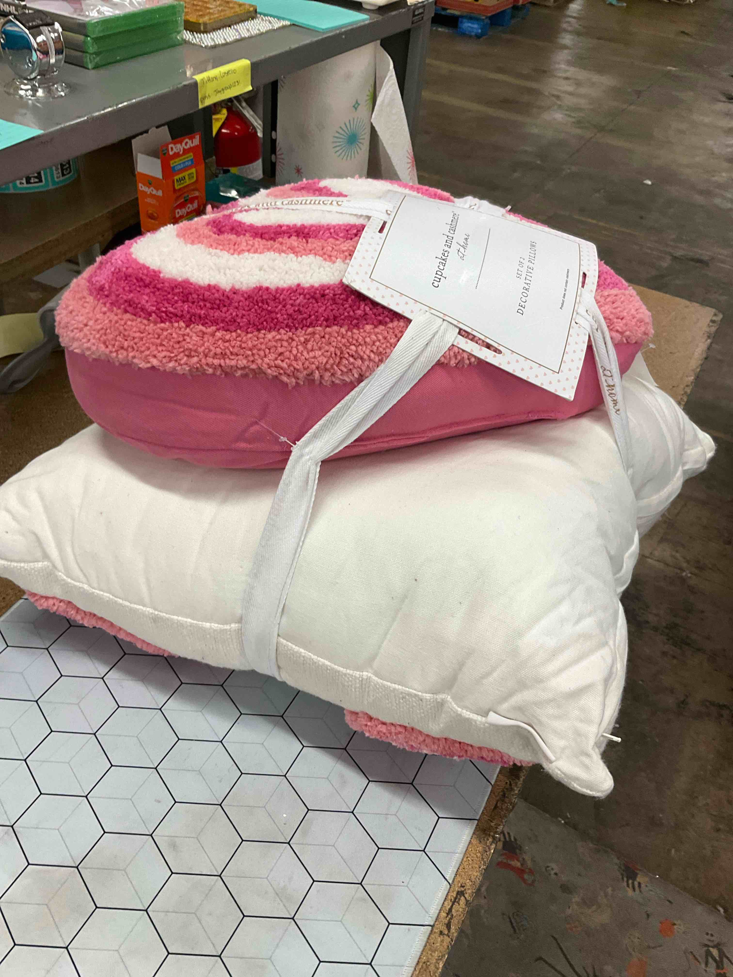 Condition photo showing As Is for set of decorative pillows