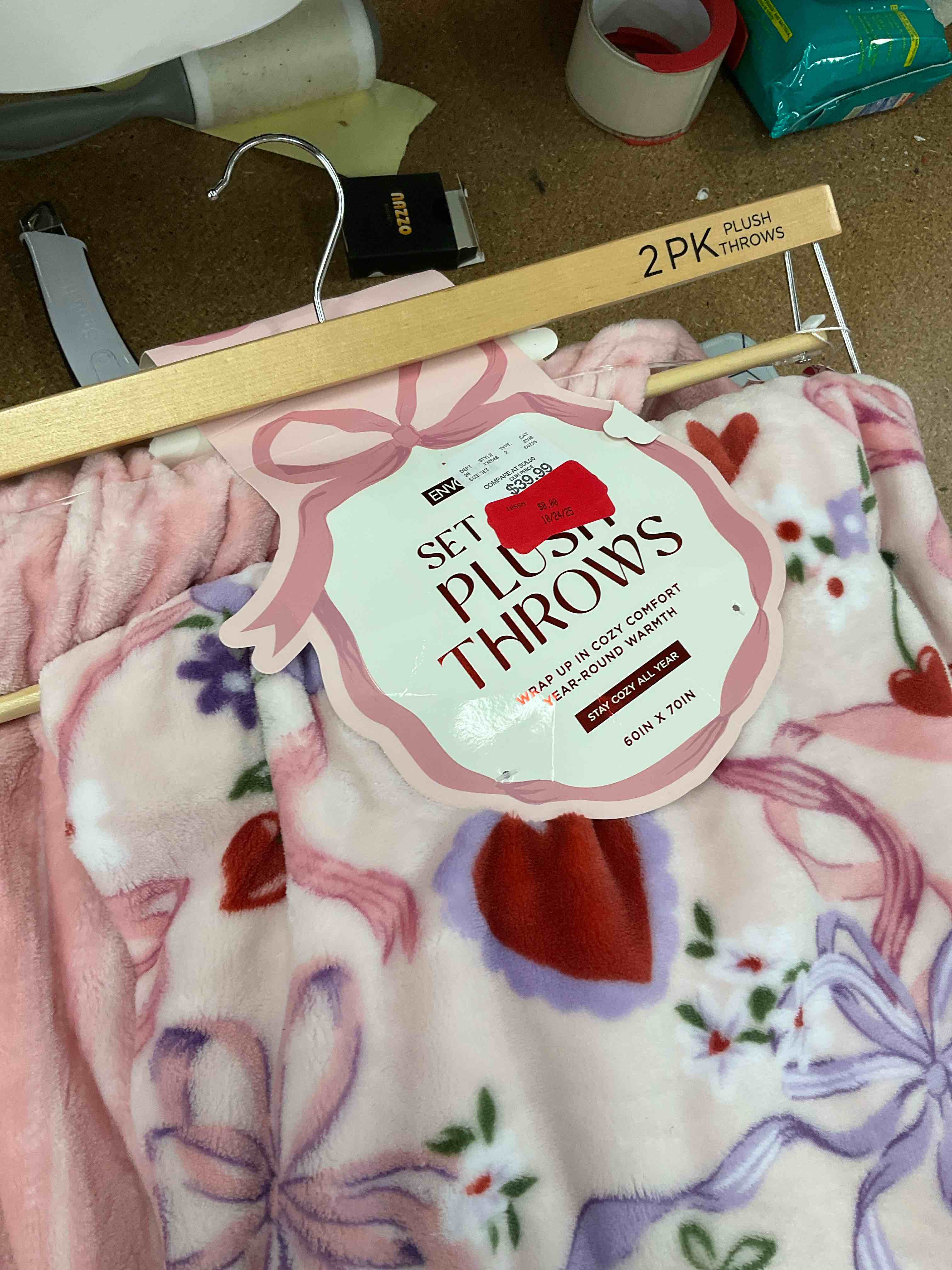 set of 2 plush throws