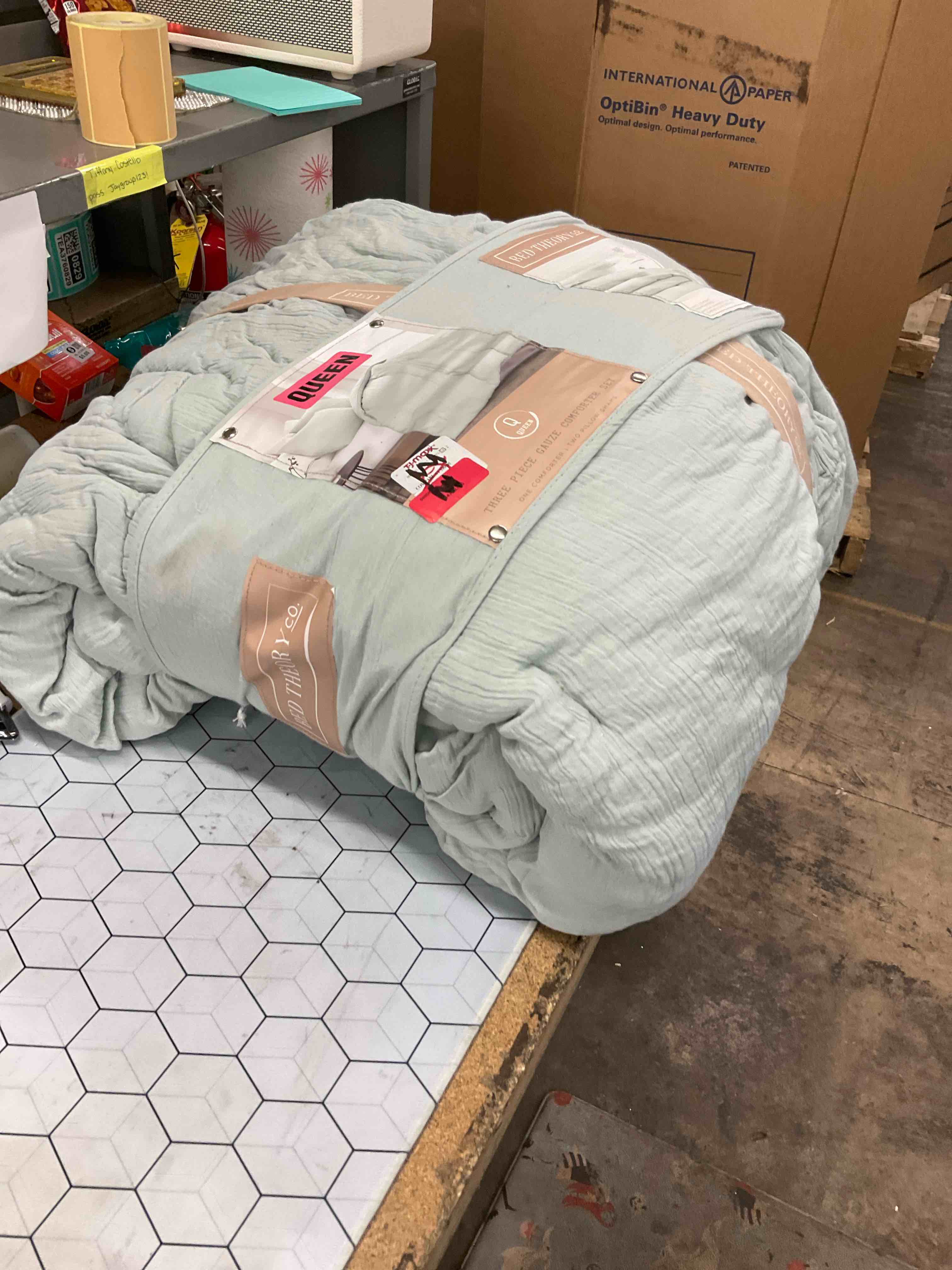 Condition photo showing As Is for queen comforter