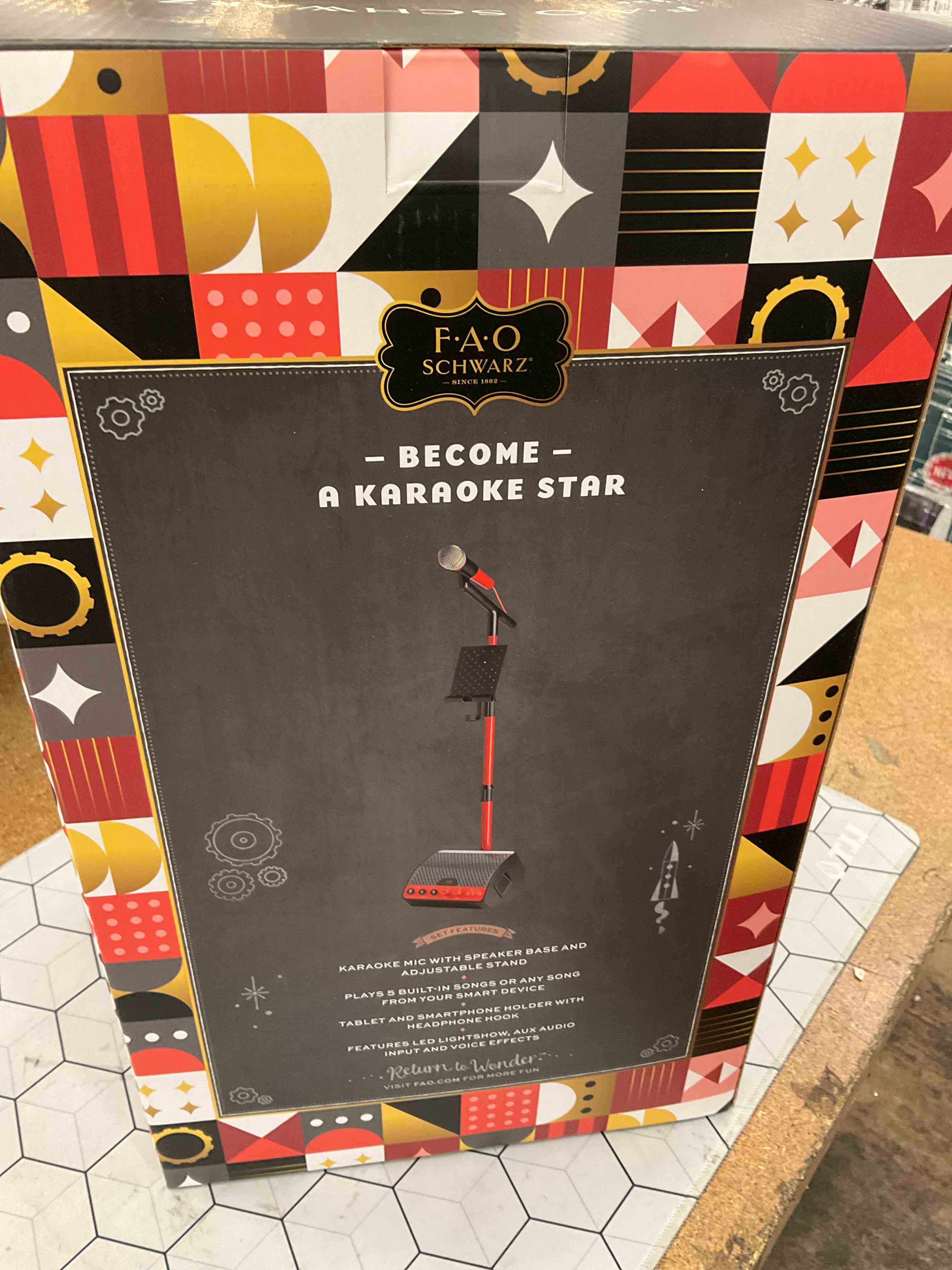 Condition photo showing Good Condition for karaoke mic and stand 