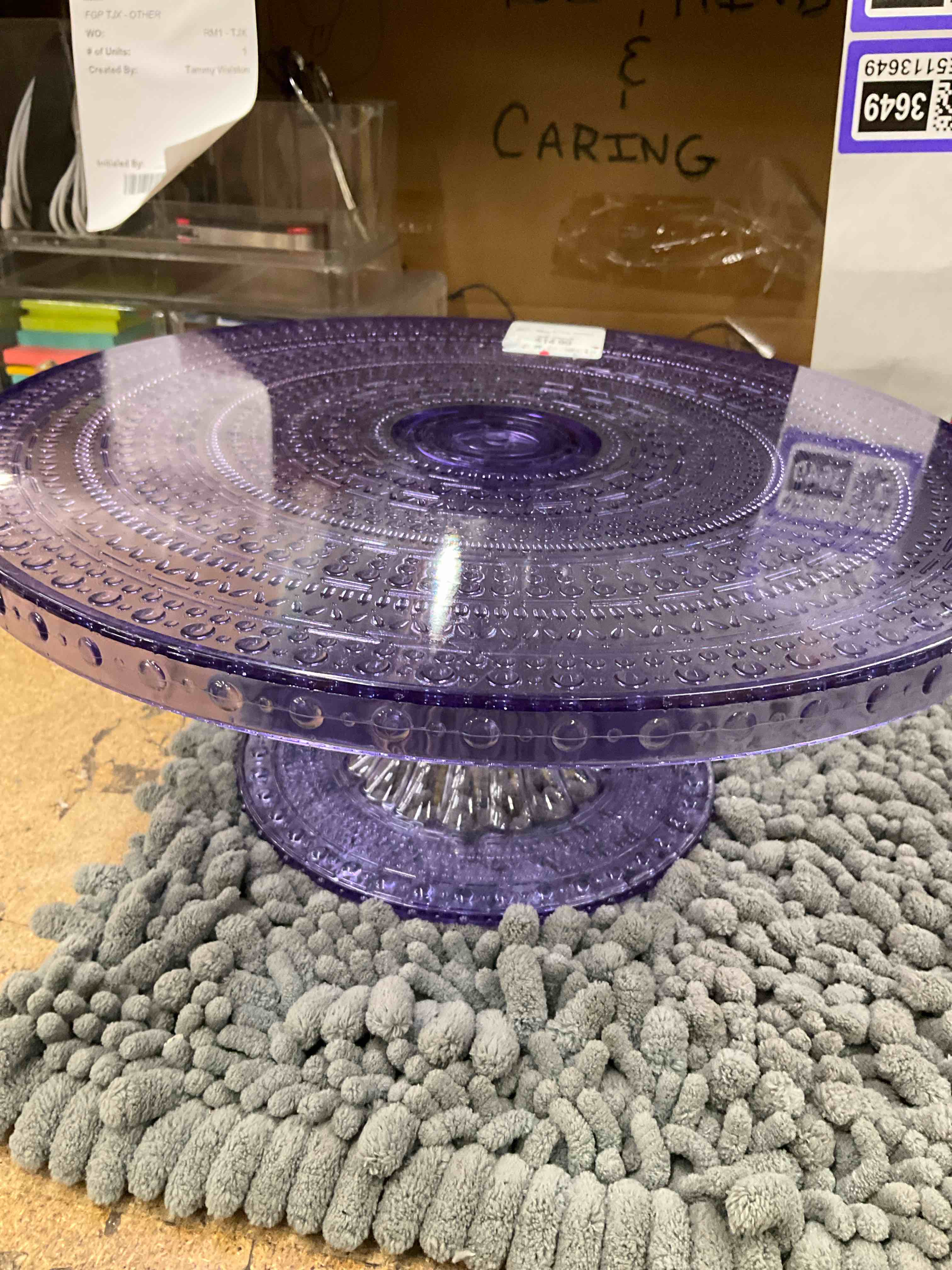 purple plastic cake holder