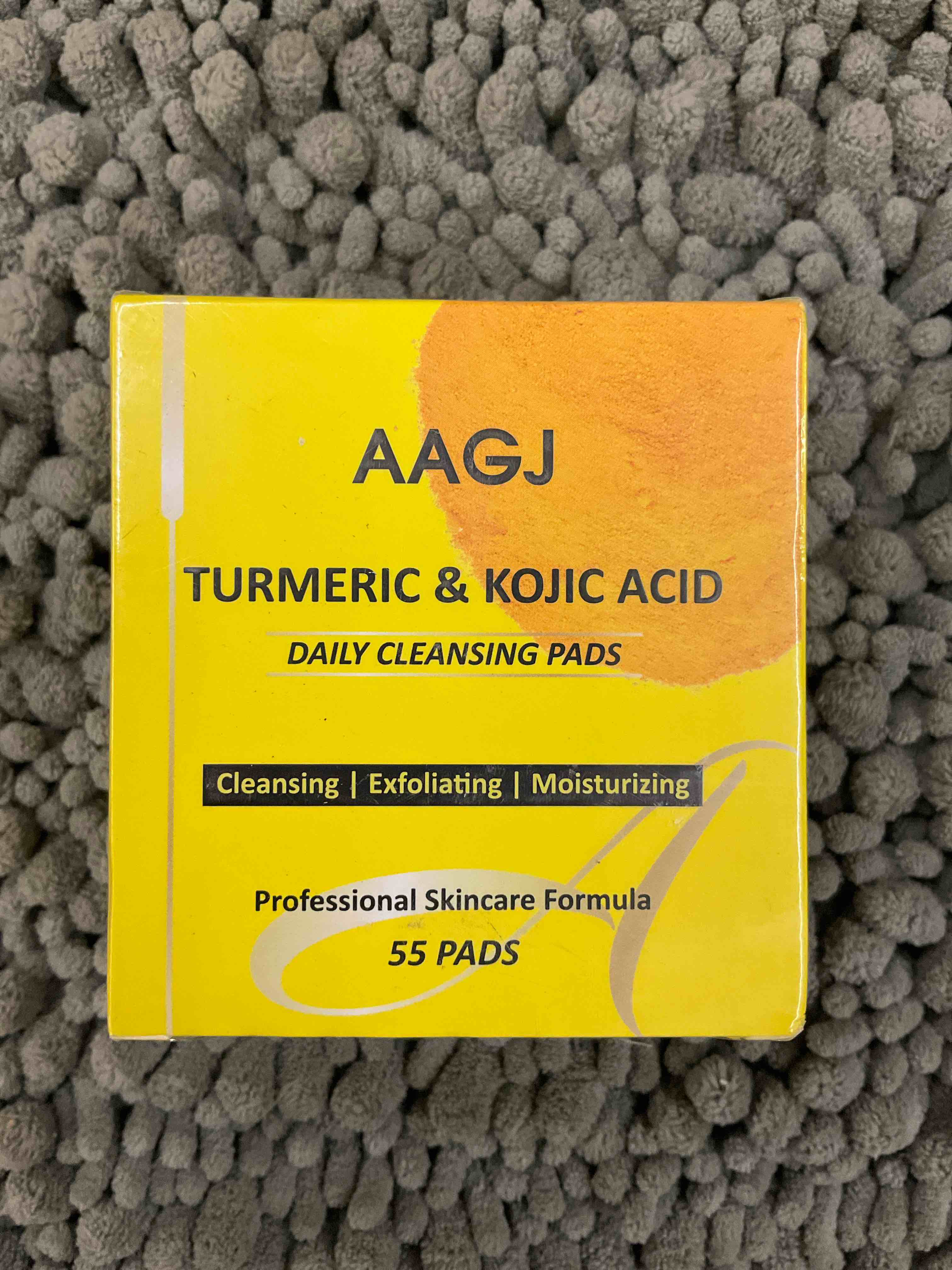 turmeric kojic acid cleansing pads,turmeric exfoliating face scrub pads, remove excess keratin, smooth skin, deep cleansing facial pad for all skin types, 55 pcs