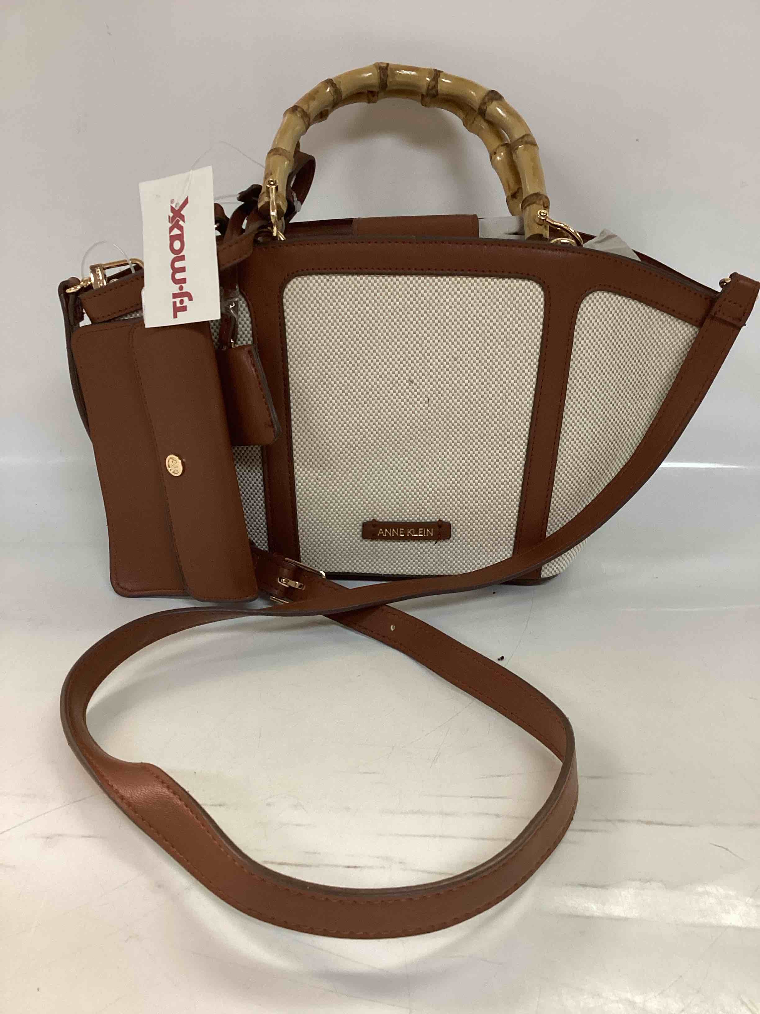 Anne Klein AKH5701