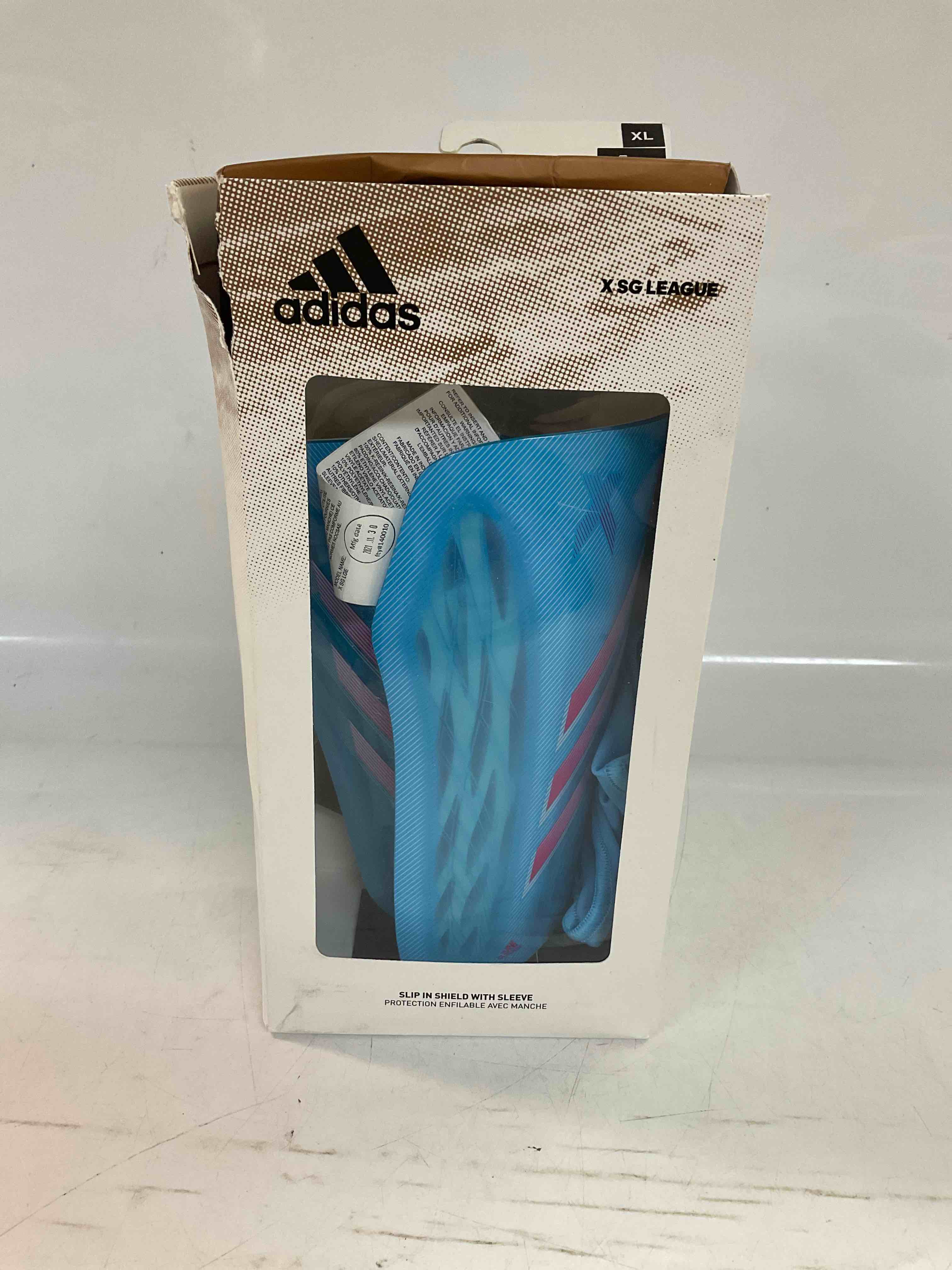 Adidas XL Slip in Shield with Sleeve (Shin Guards)
