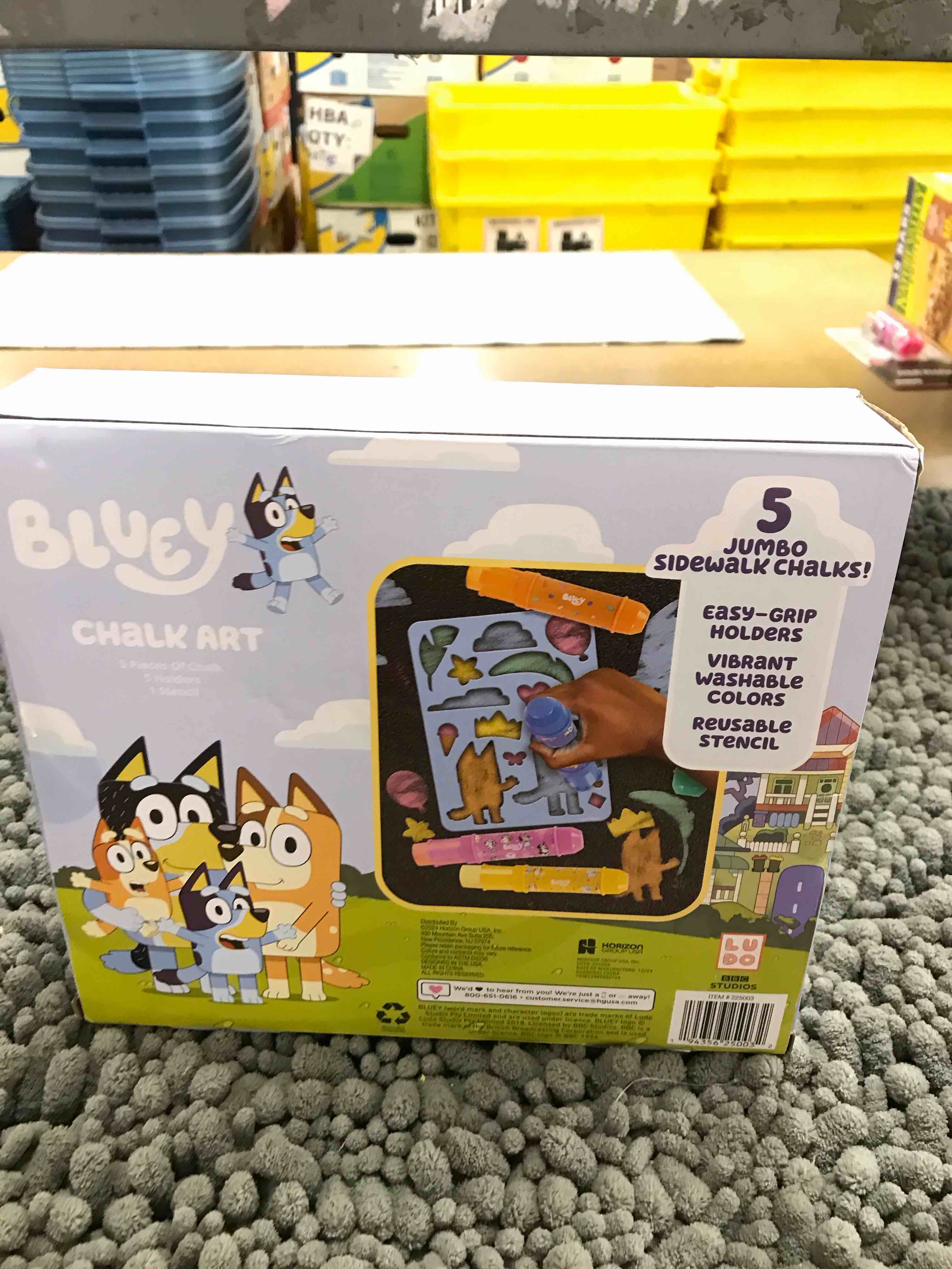 Condition photo showing New/Like New for bluey chalk art set