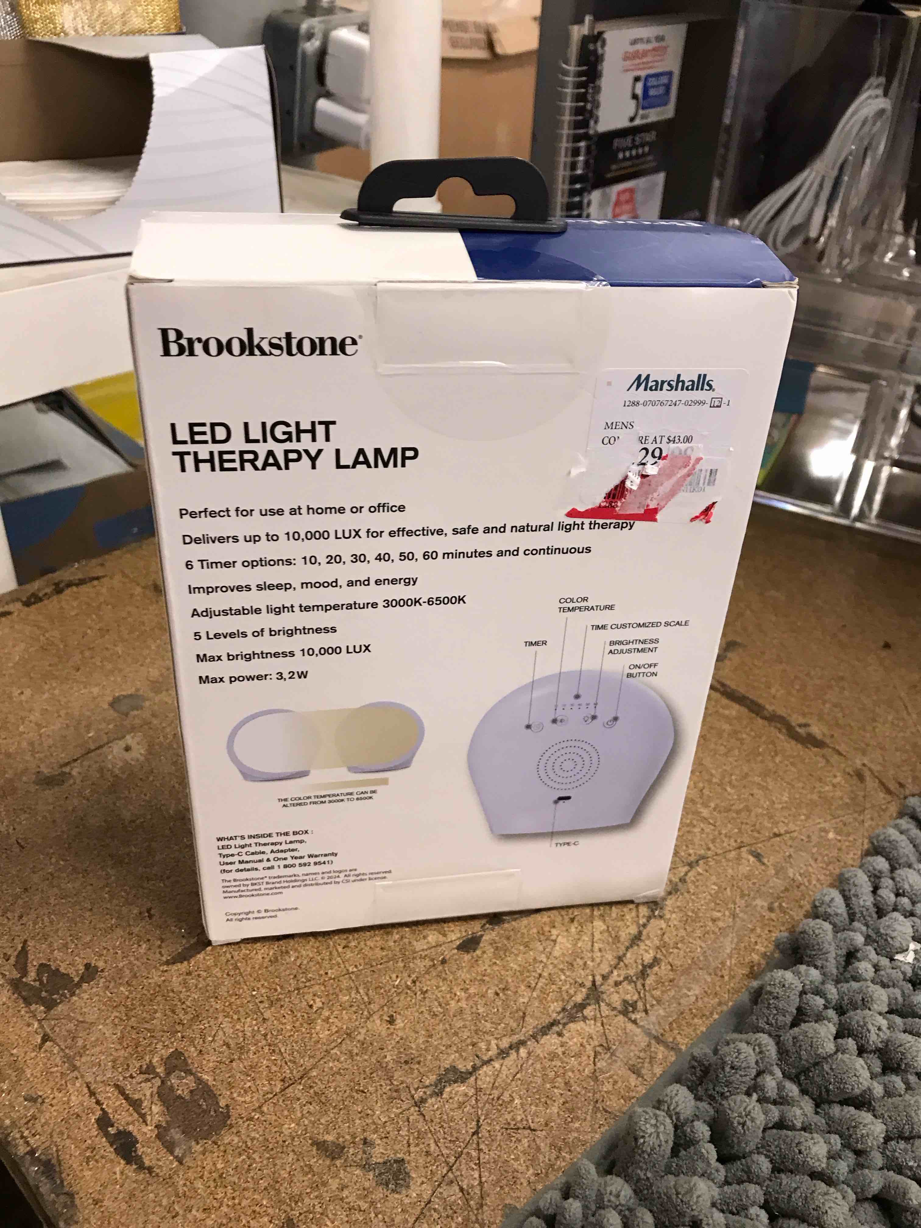 Condition photo showing New/Like New for led light therapy lamp