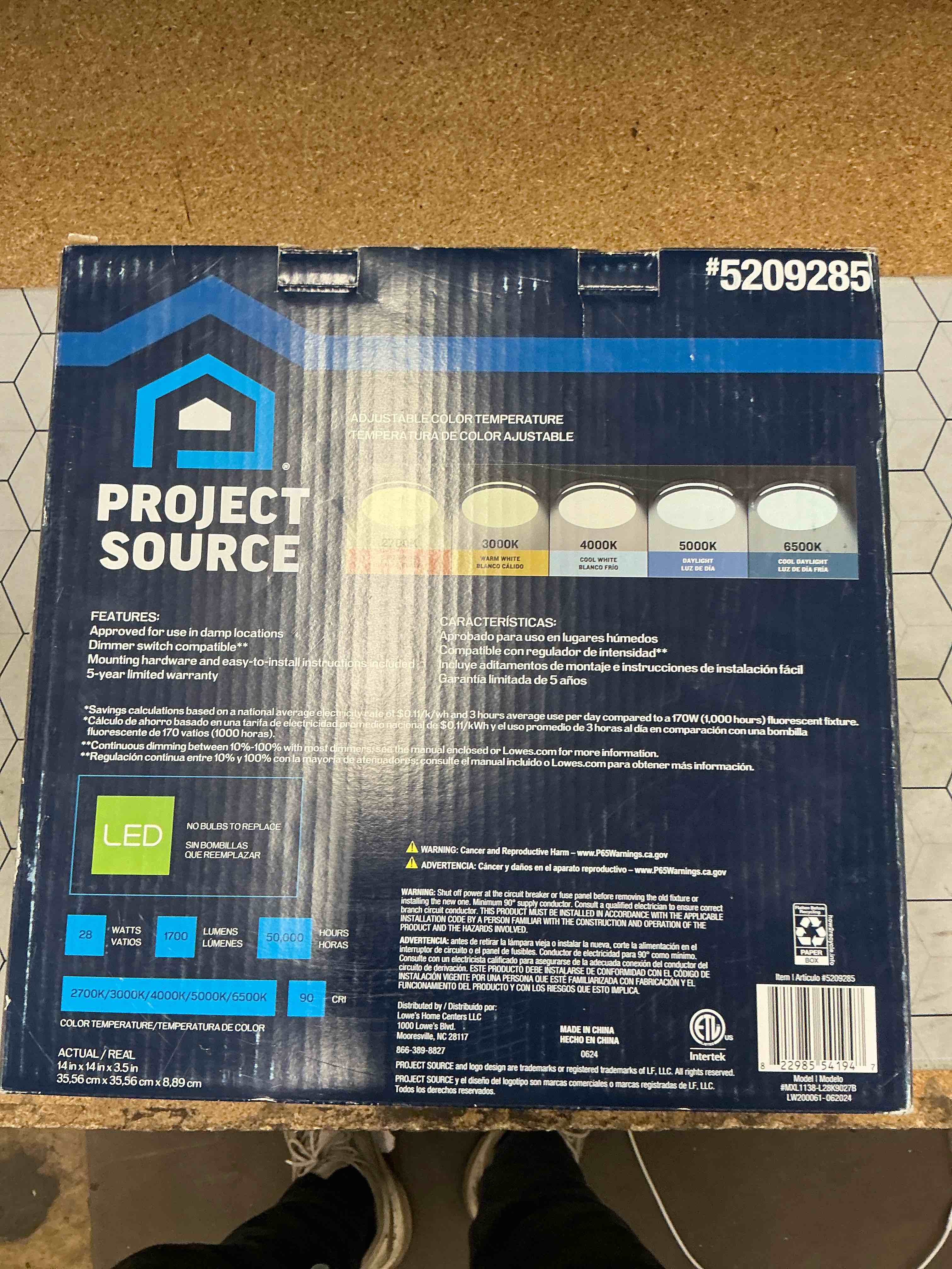 Condition photo showing Good Condition for flushmount light